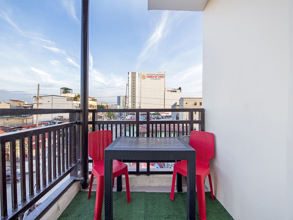 V-Cat Apartelle by OYO Rooms