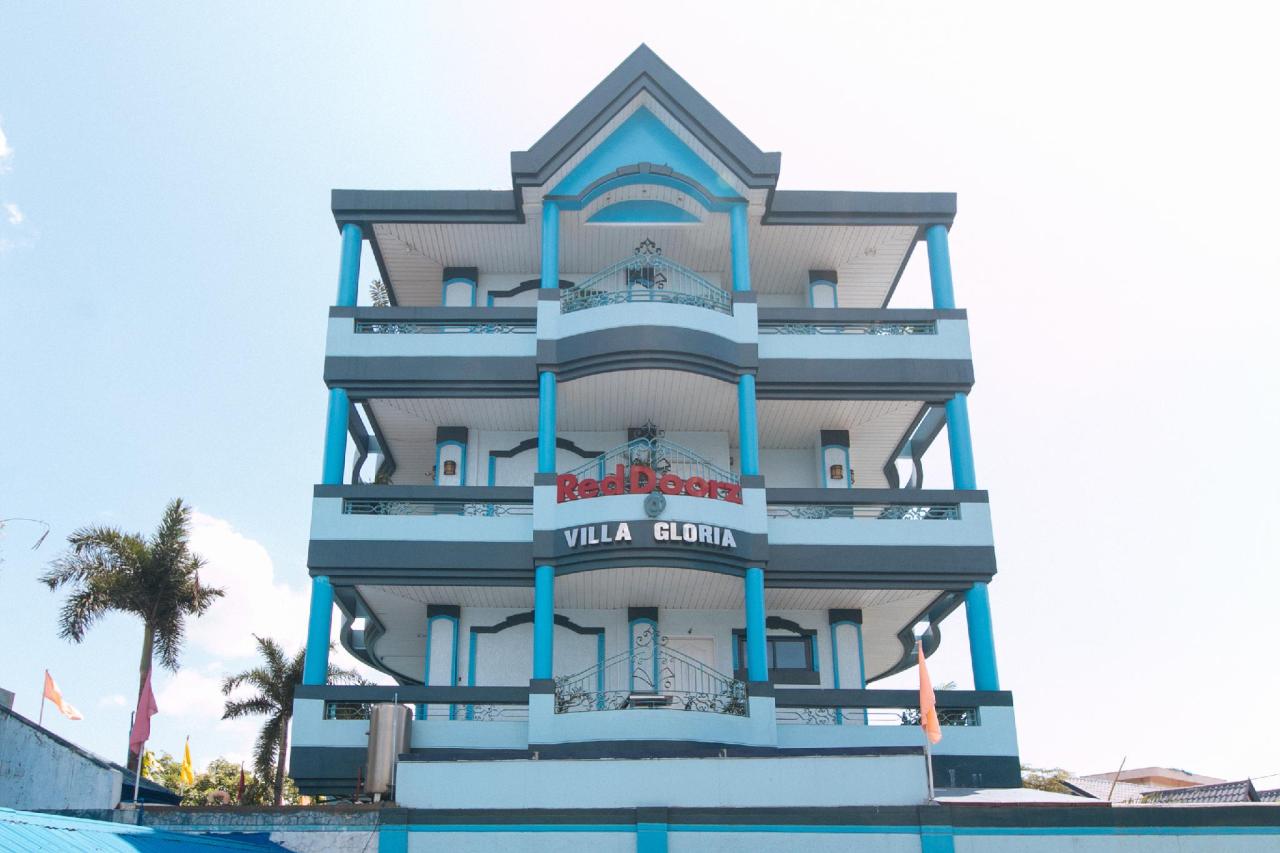 Villa Gloria by RedDoorz