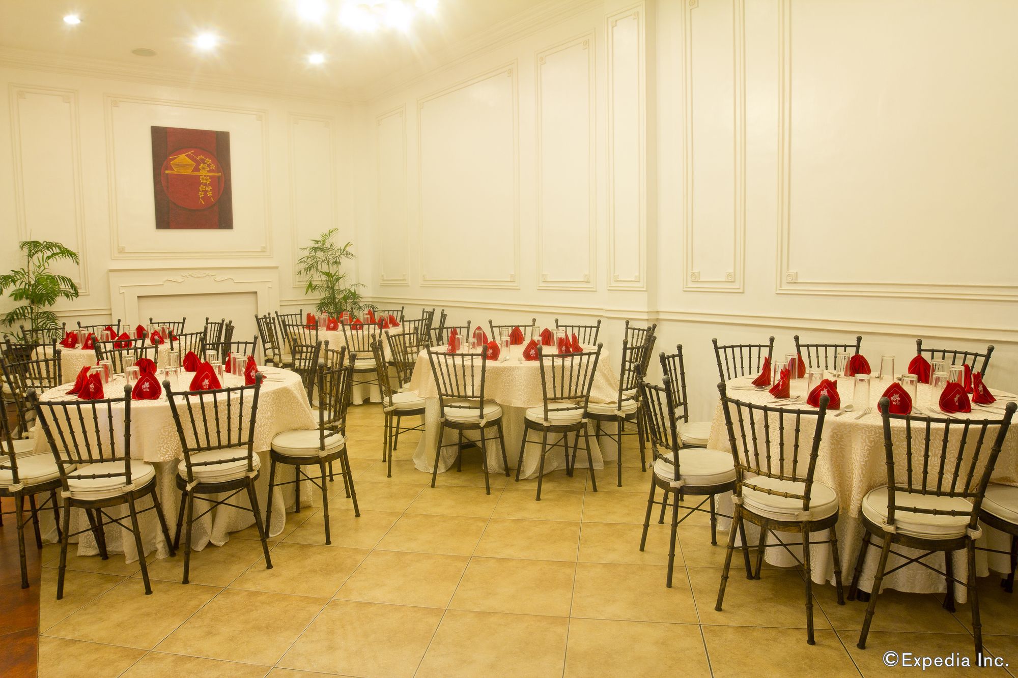 White Knight Hotel Intramuros