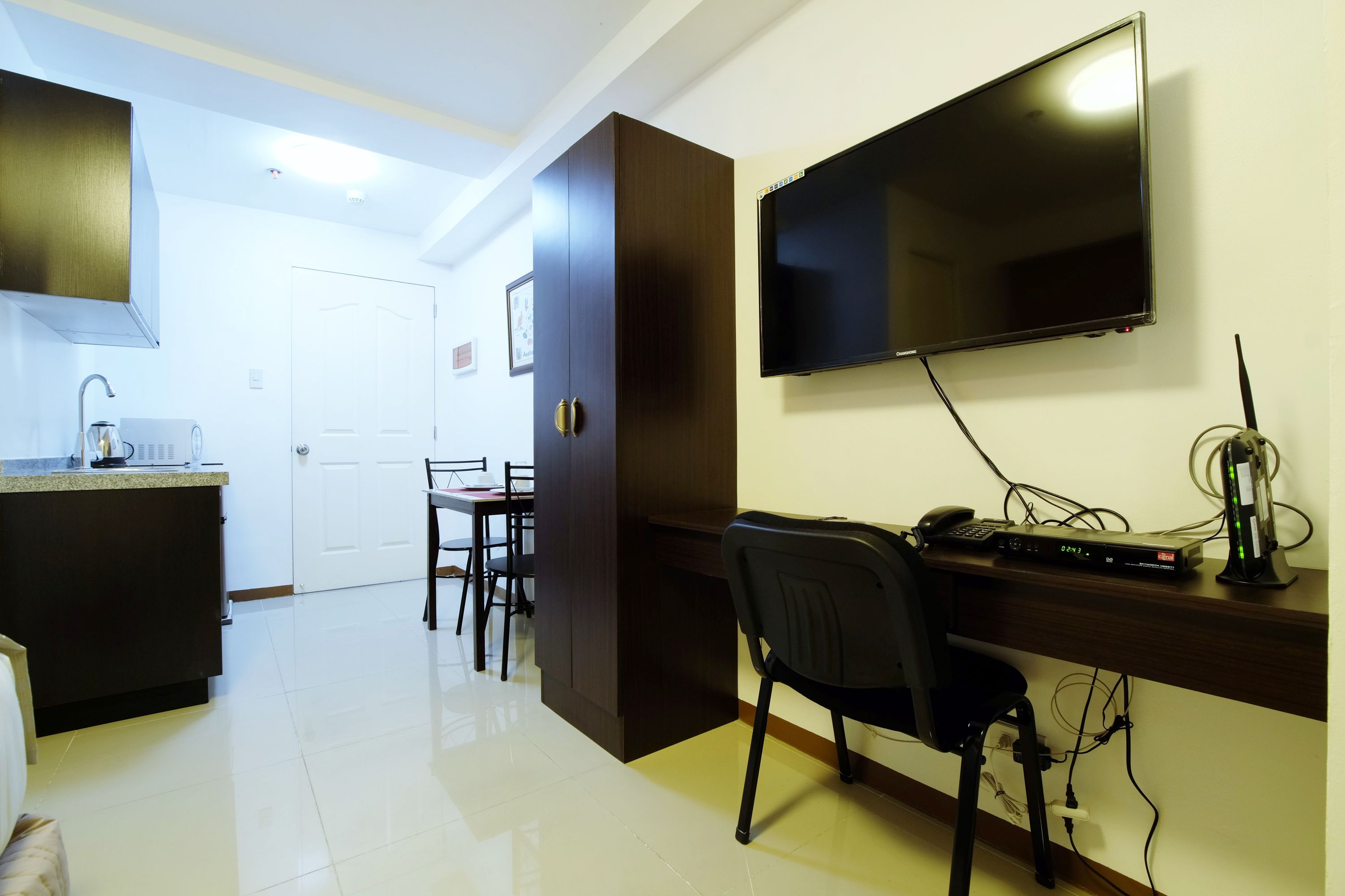 ZEN Rooms Melbourne Makati