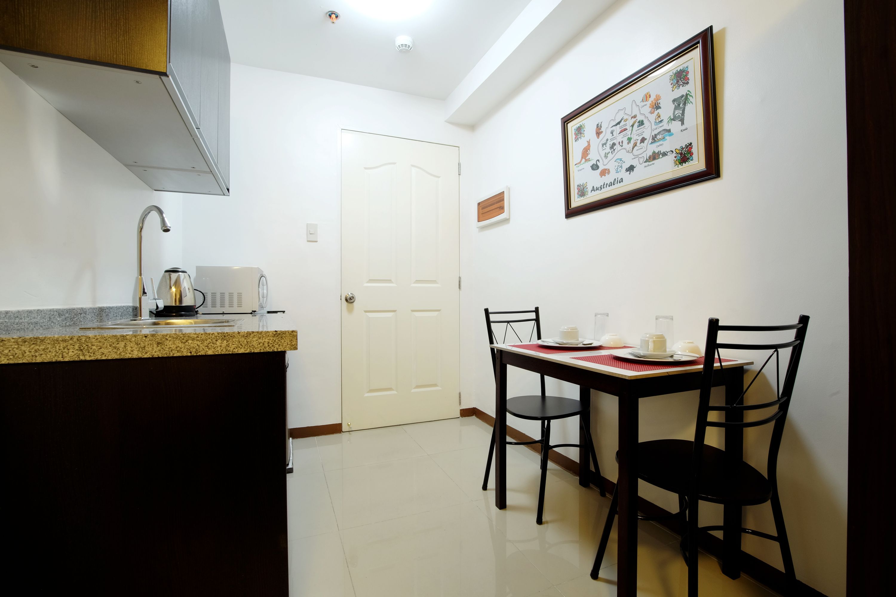 ZEN Rooms Melbourne Makati
