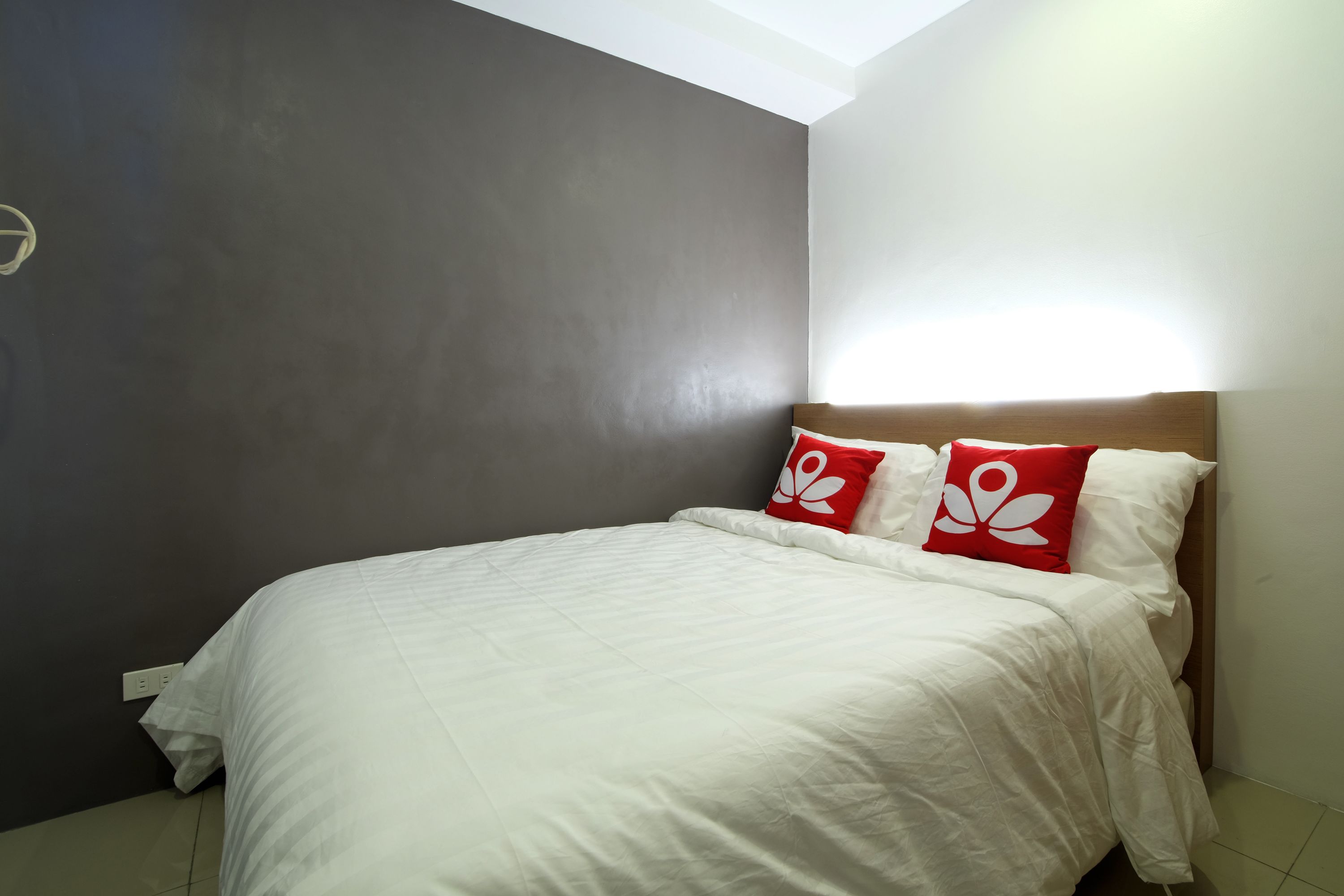 ZEN Rooms Melbourne Makati