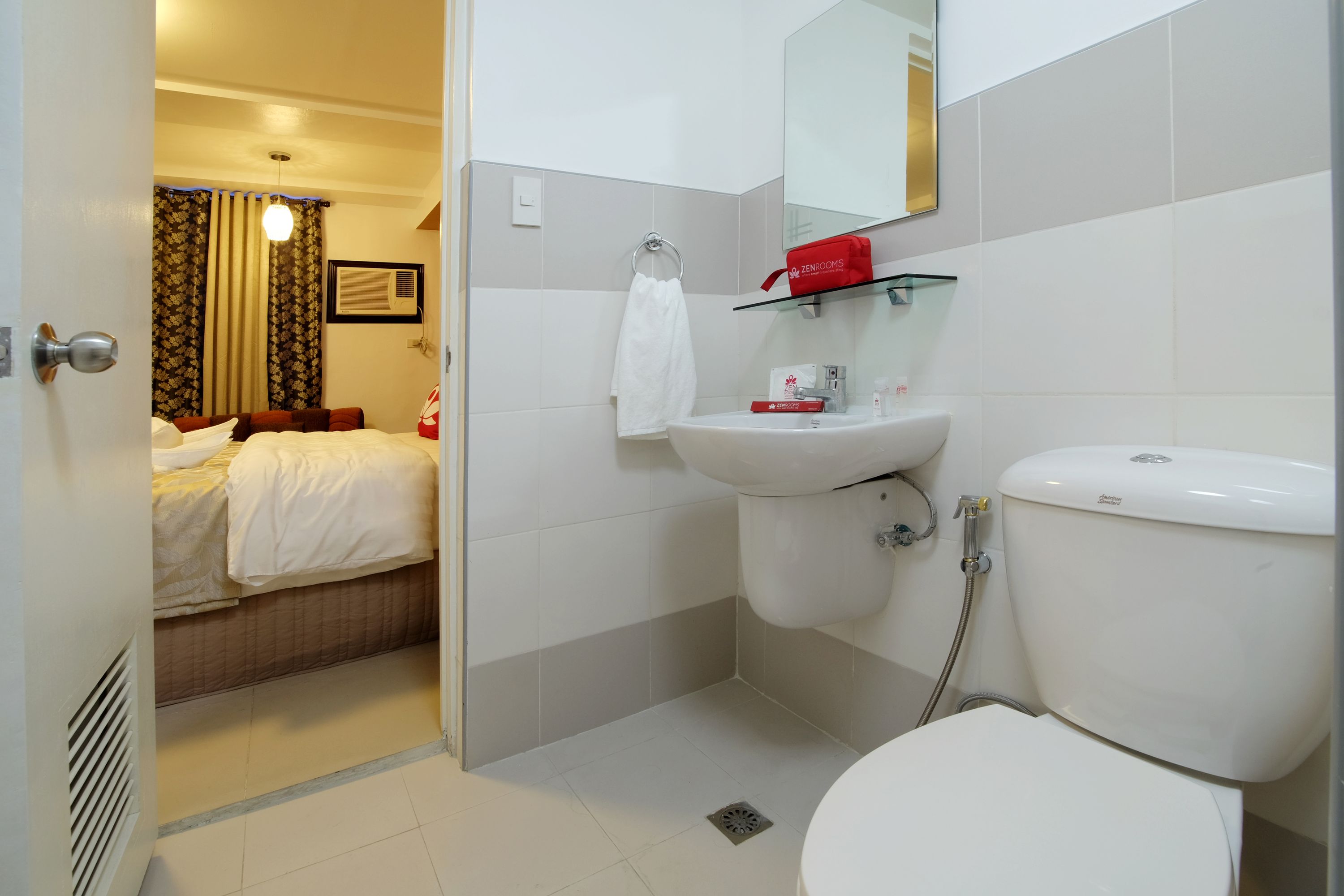 ZEN Rooms Melbourne Makati