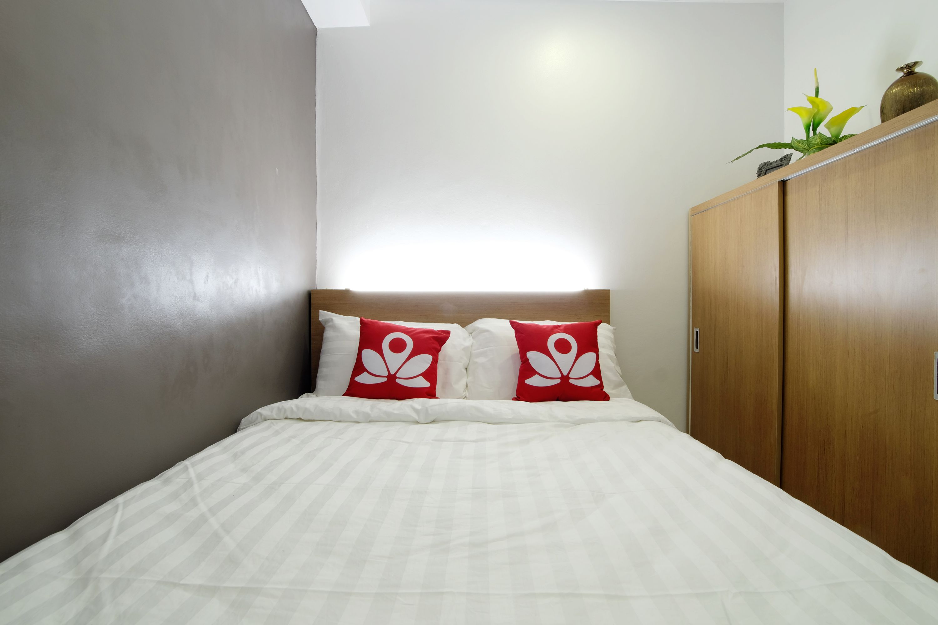 ZEN Rooms Melbourne Makati
