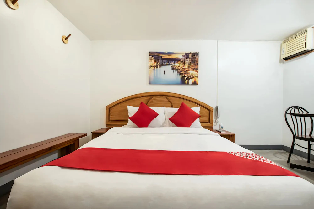 Crave Park by OYO Rooms