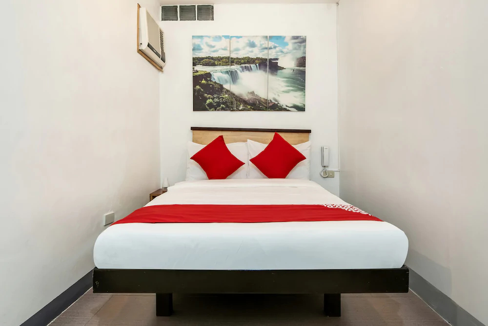 Crave Park by OYO Rooms