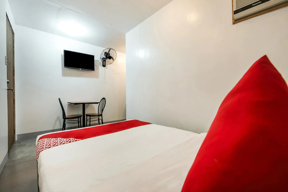 Crave Park by OYO Rooms