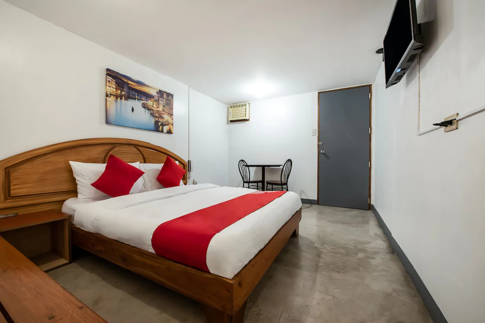 Crave Park by OYO Rooms