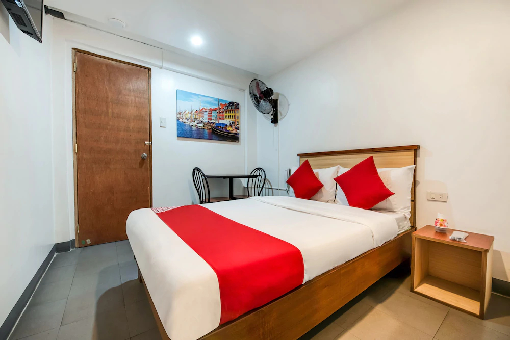 Crave Park by OYO Rooms