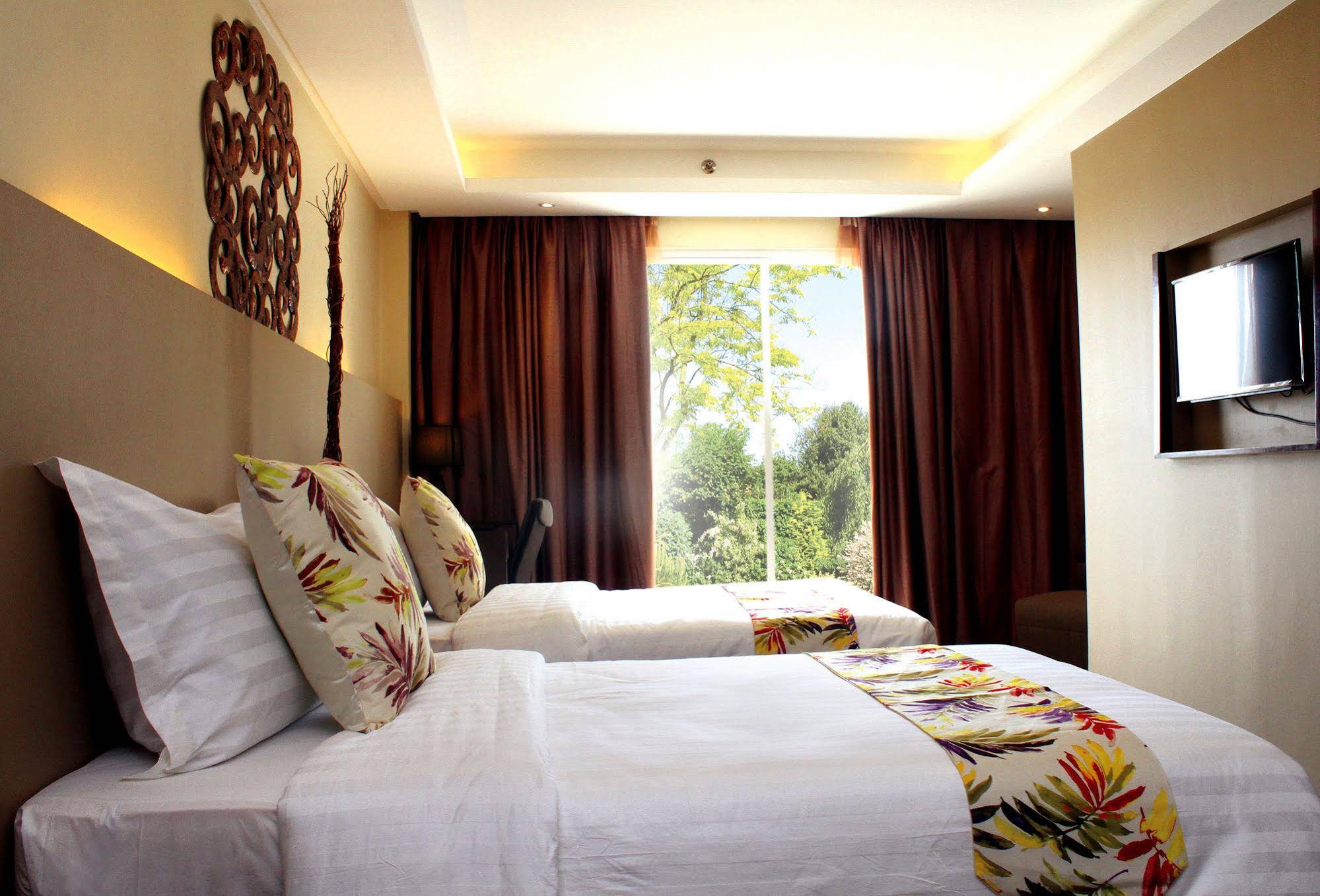 The Oriental Bataan