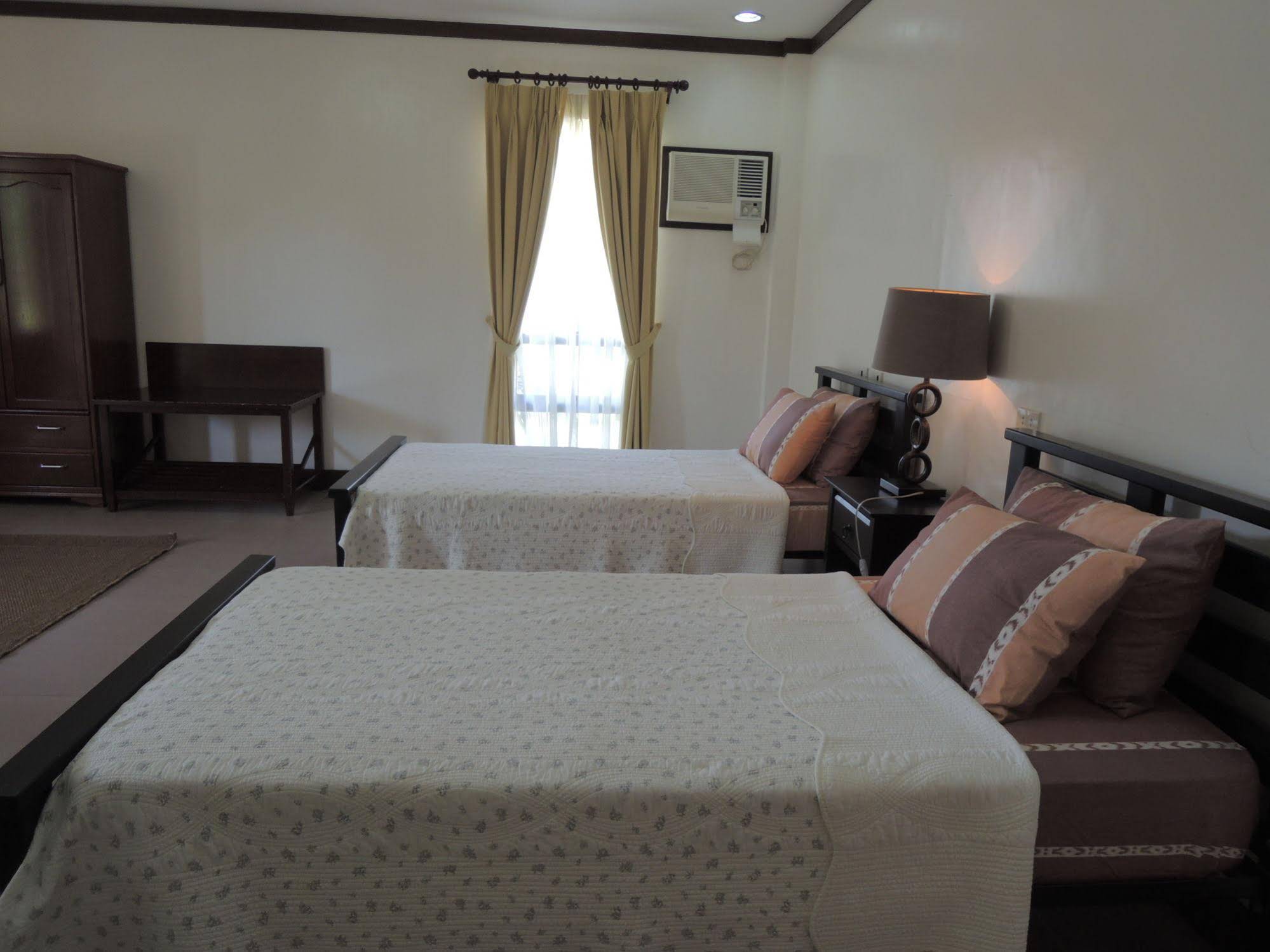 Palm Seaside Inn And Beach Resort