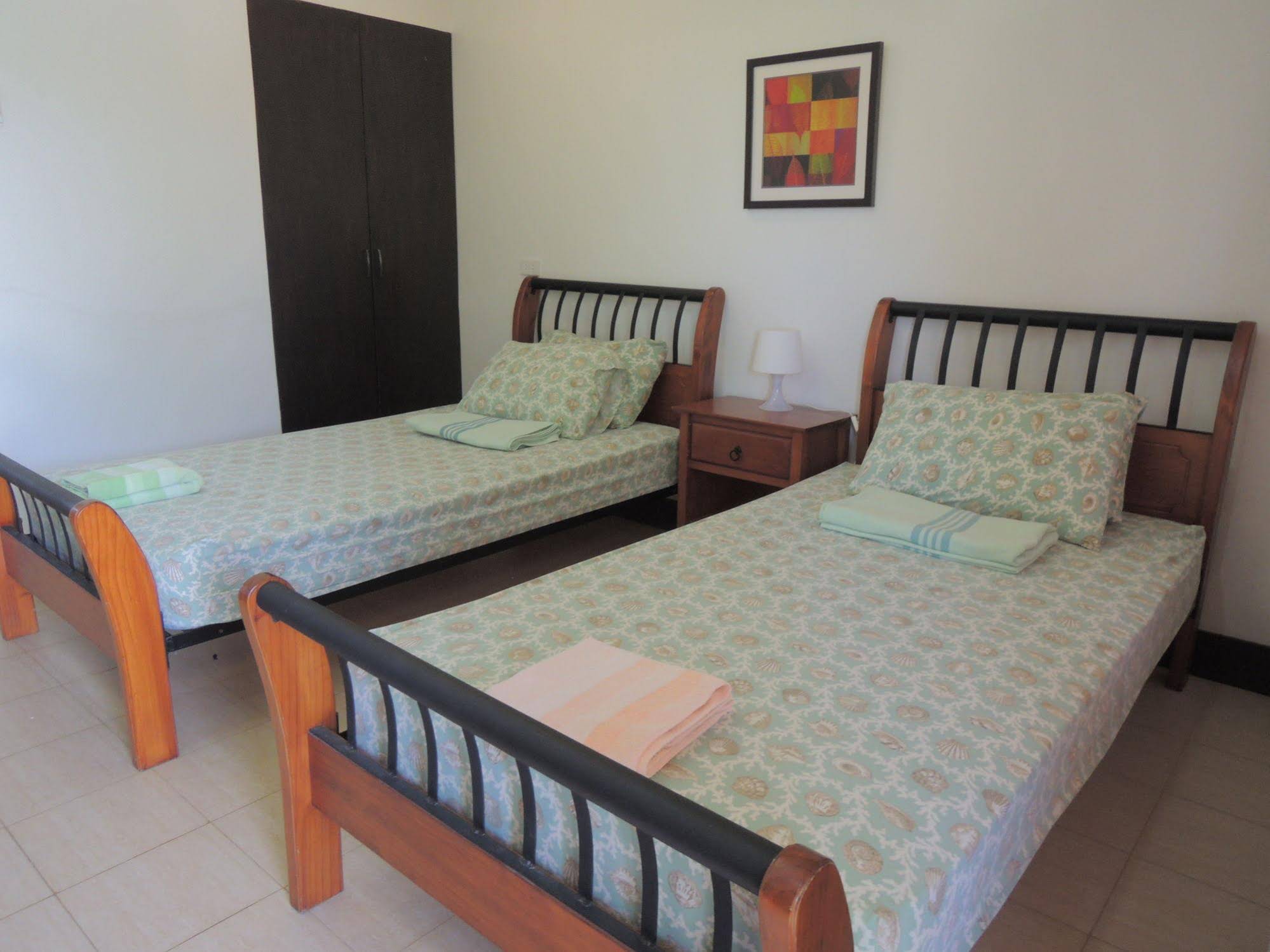 Palm Seaside Inn And Beach Resort