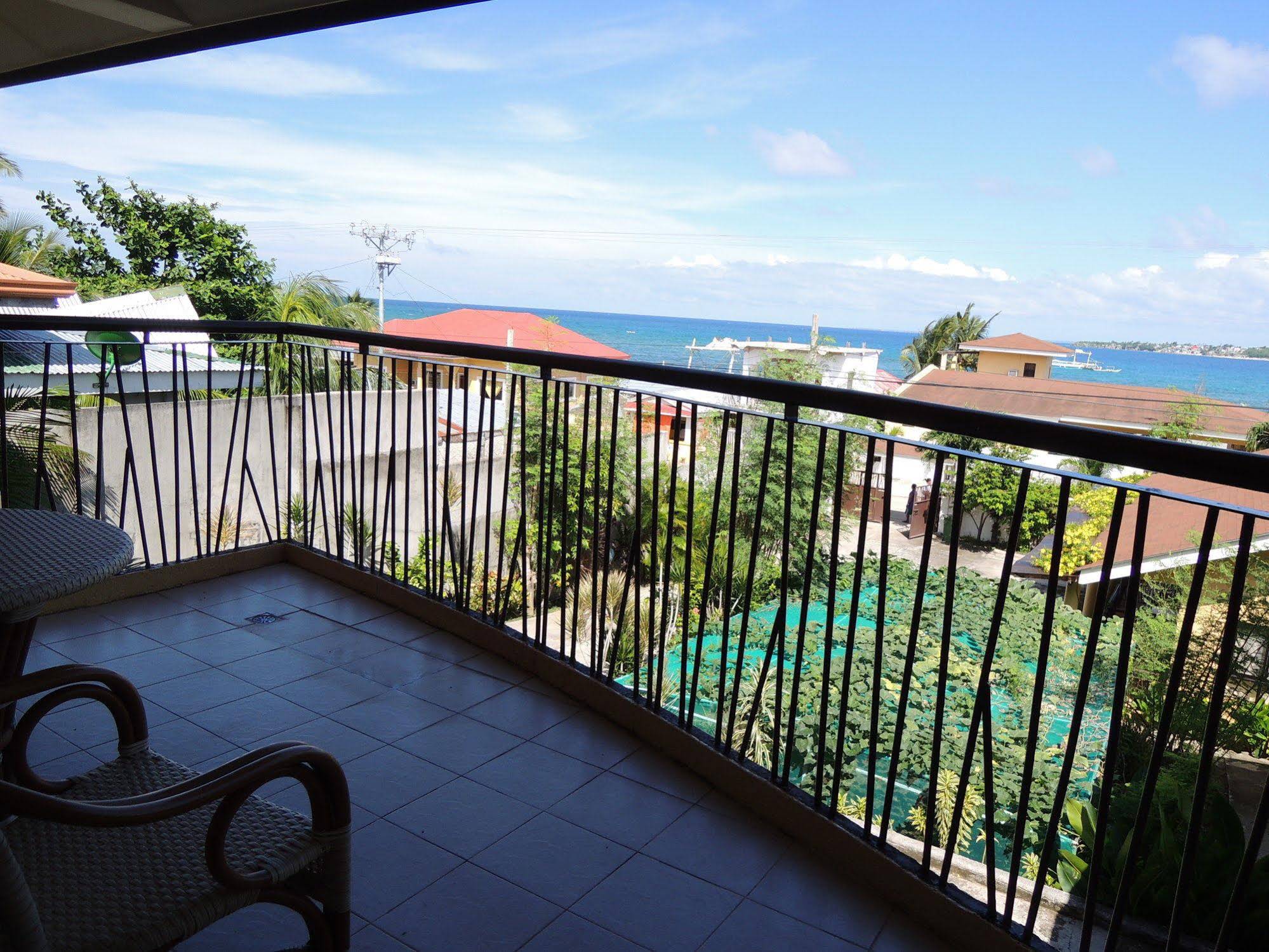 Palm Seaside Inn And Beach Resort