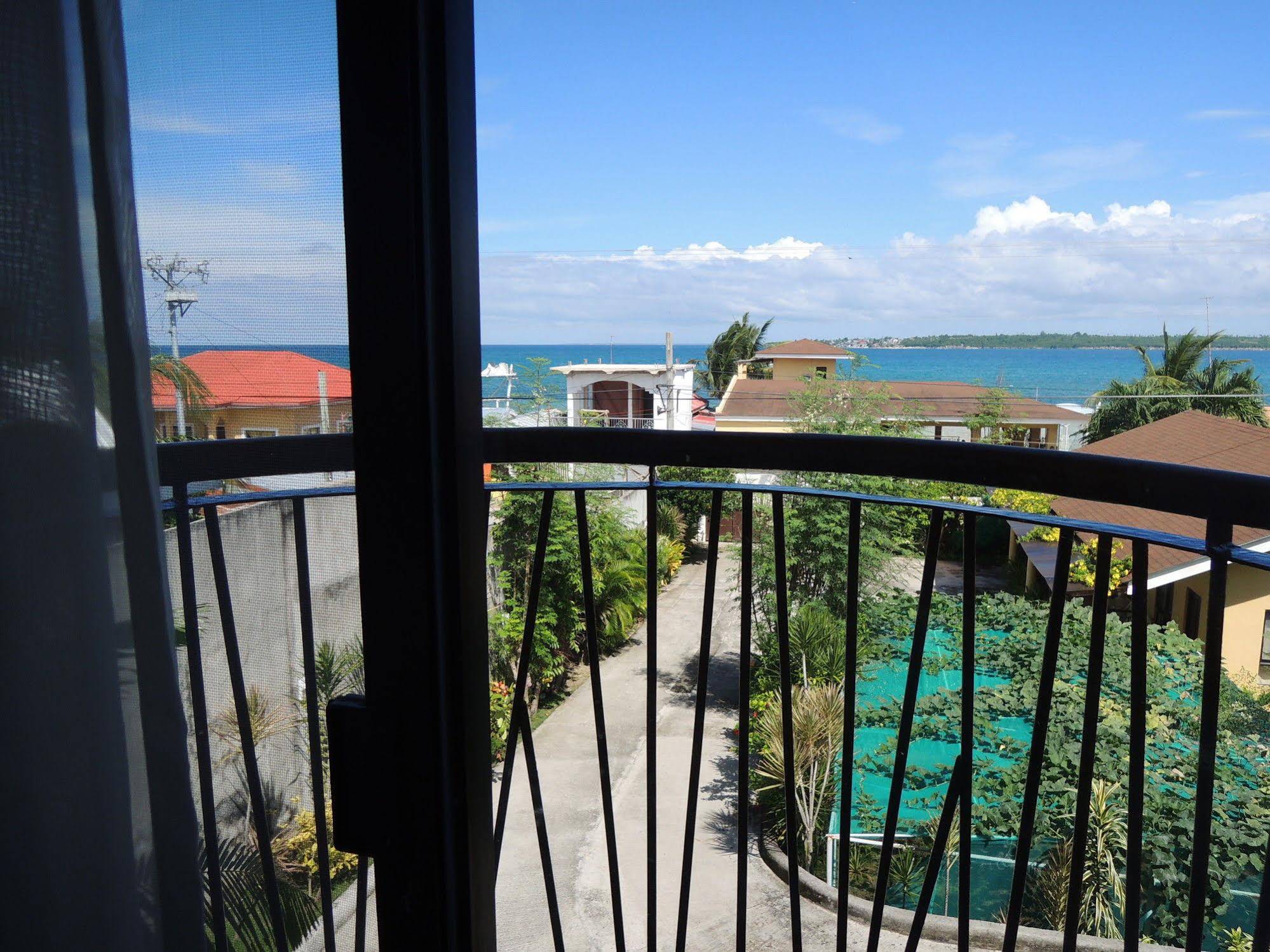 Palm Seaside Inn And Beach Resort