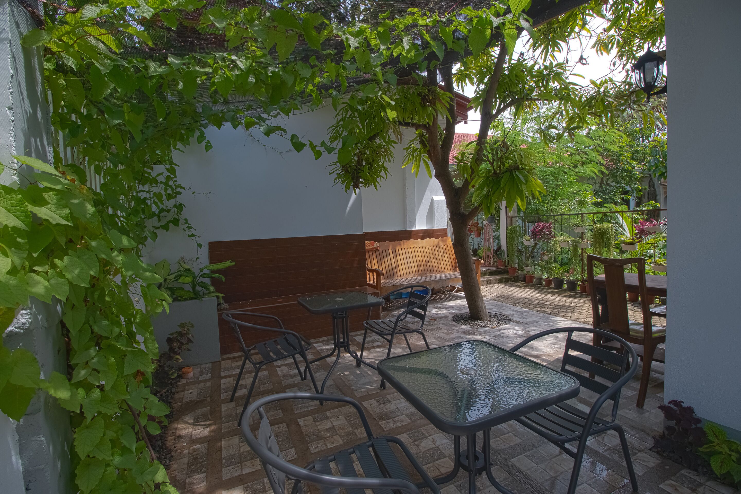 Darius' Residences by Oyo Rooms