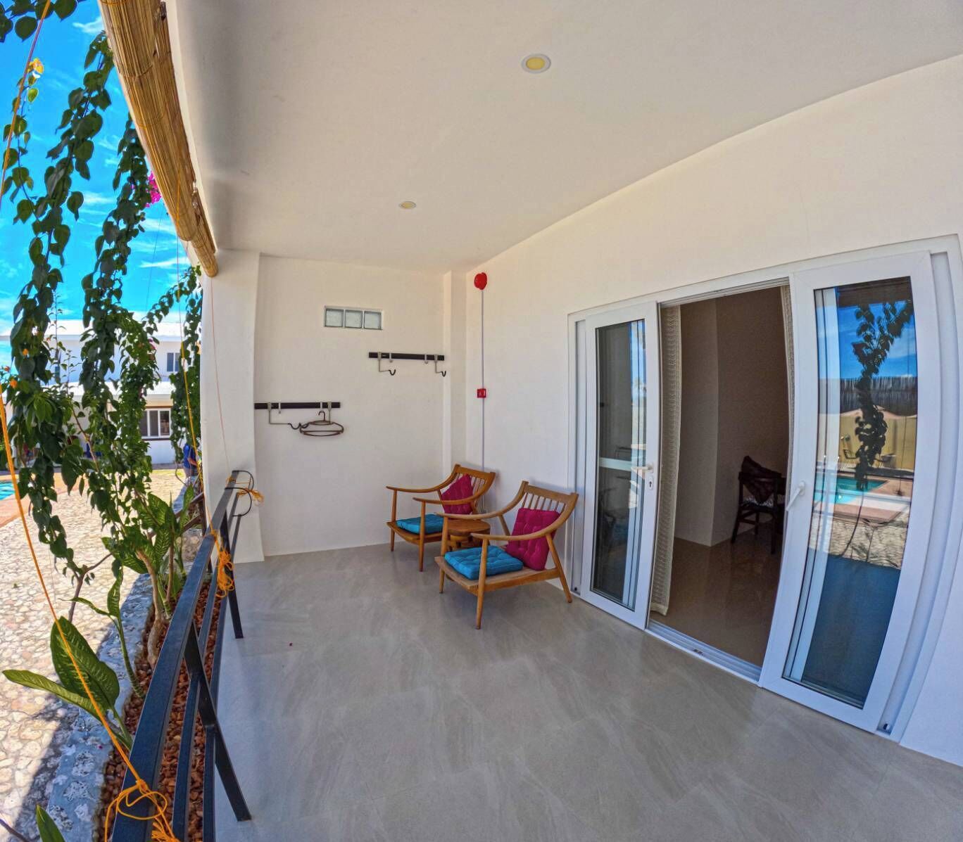 Divers Lodge Plumeria
