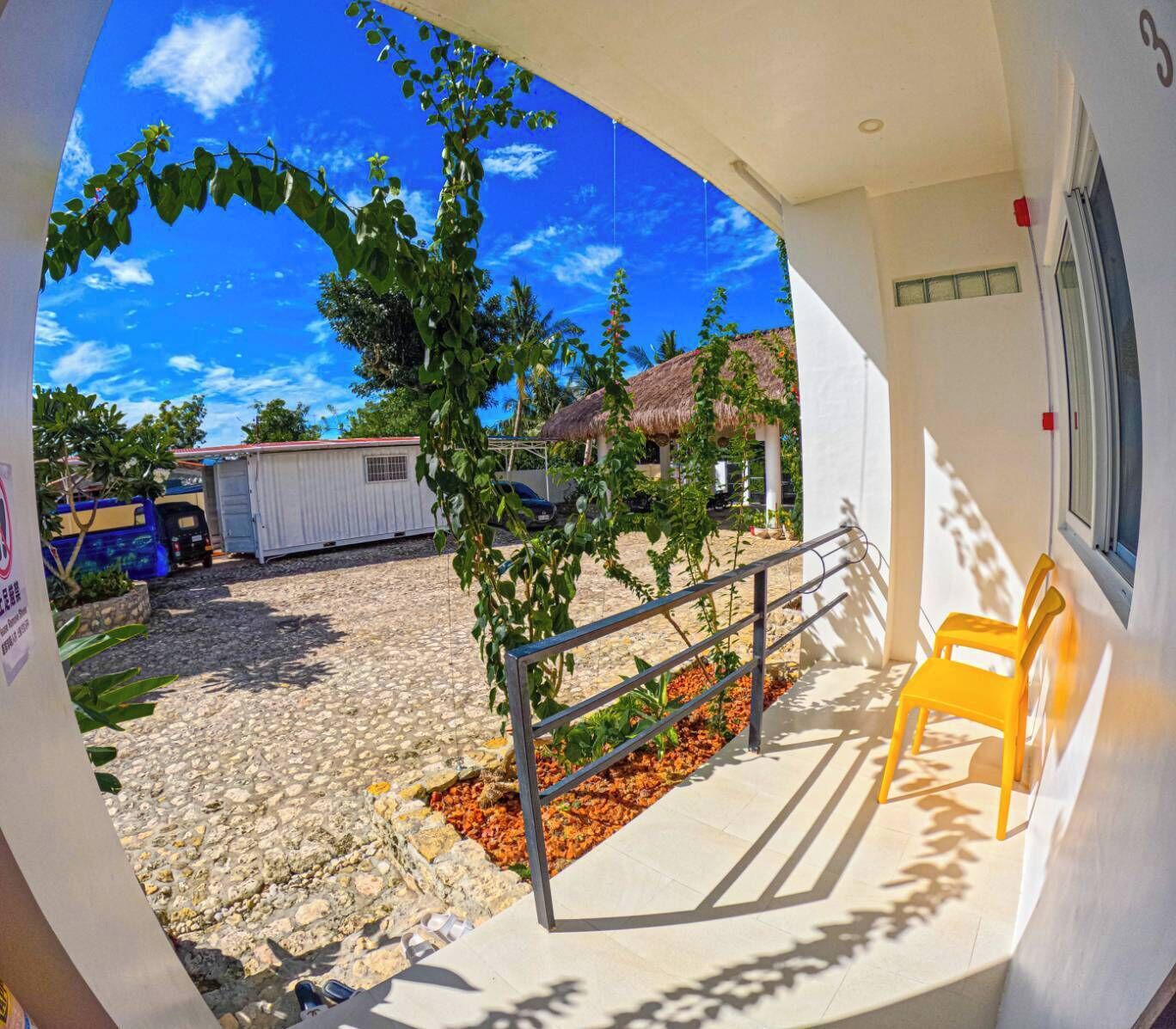 Divers Lodge Plumeria