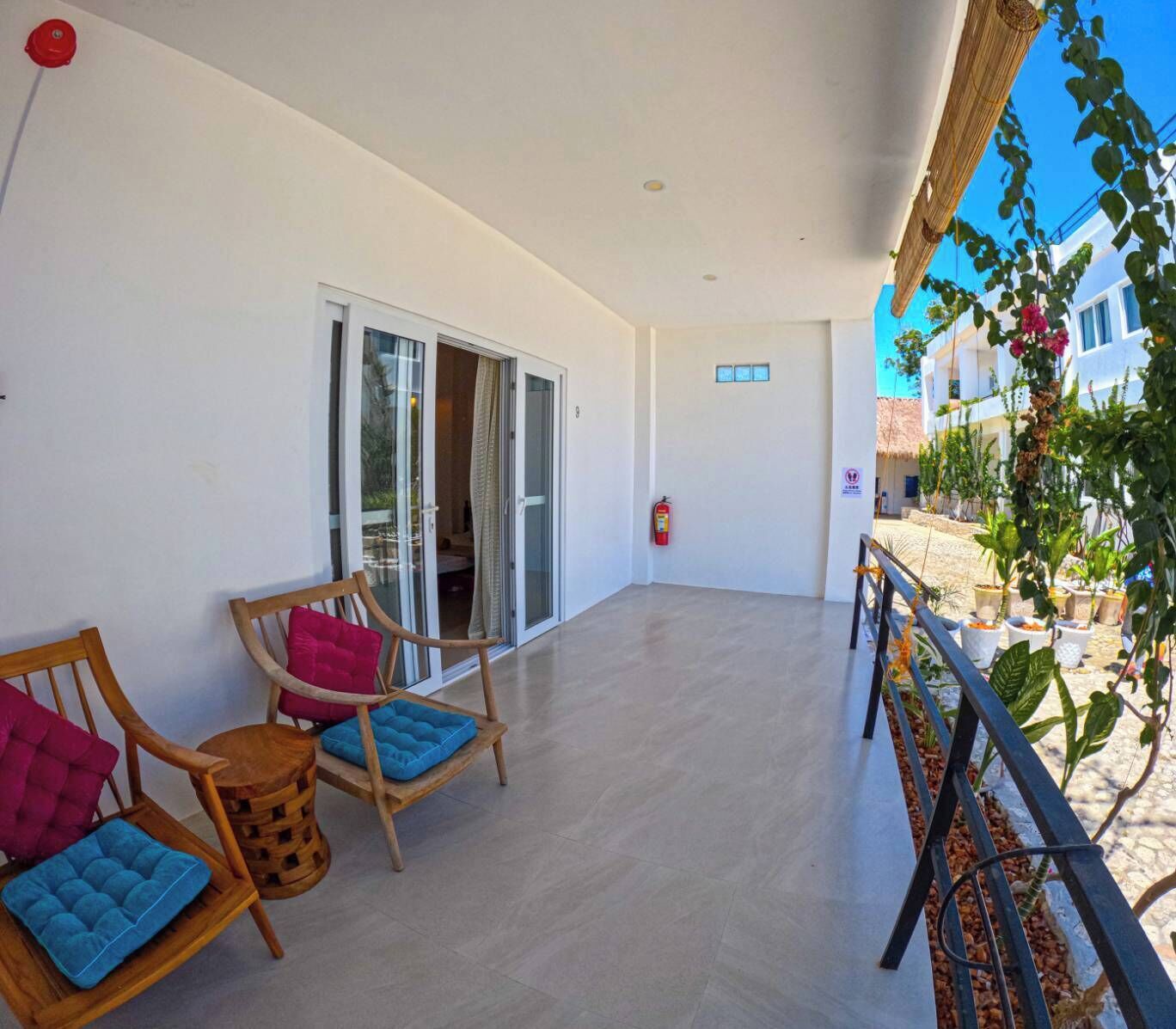 Divers Lodge Plumeria