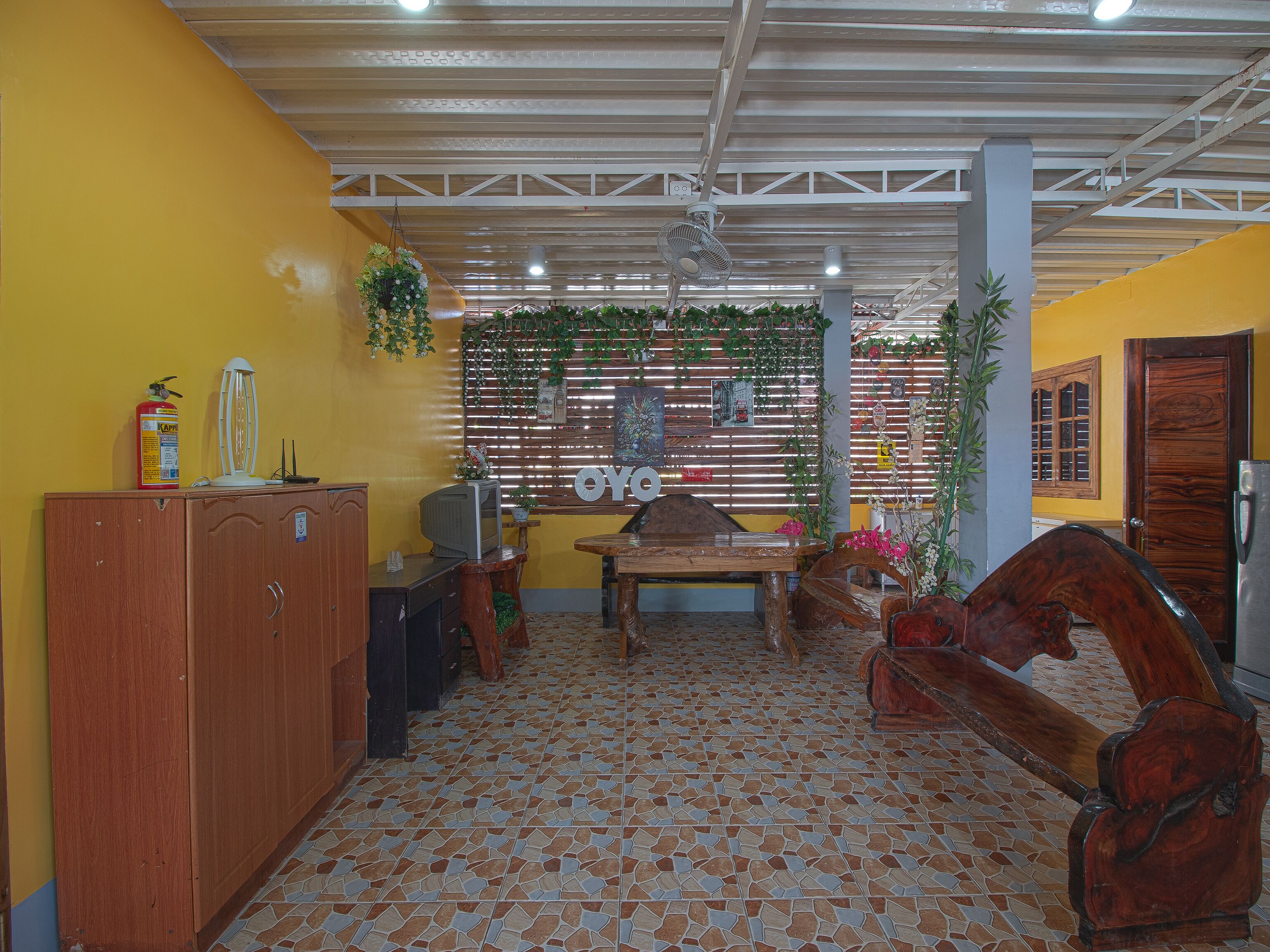 Indino Guest House 2&5 by Oyo Rooms