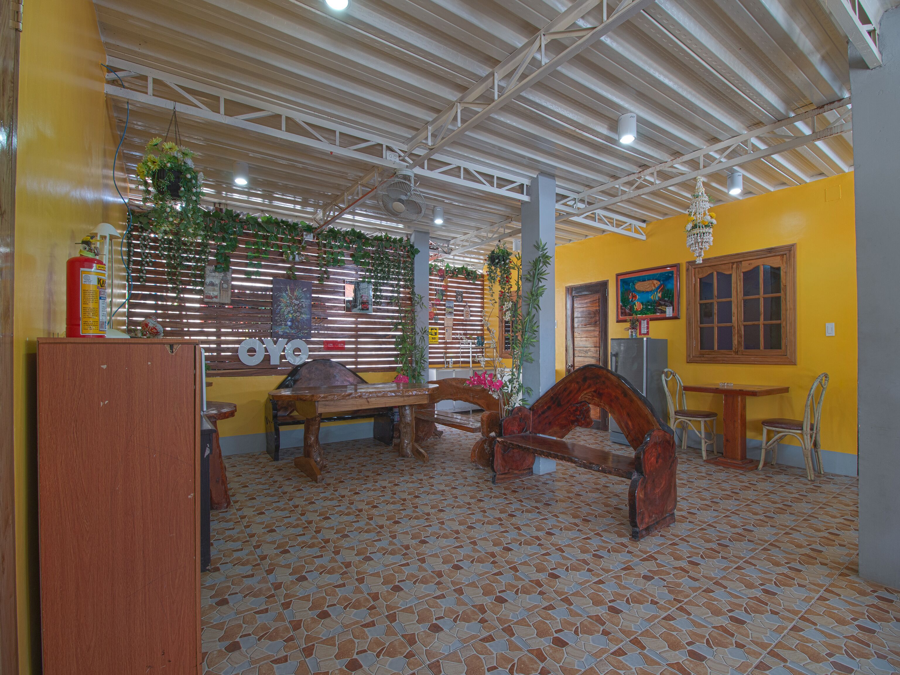 Indino Guest House 2&5 by Oyo Rooms