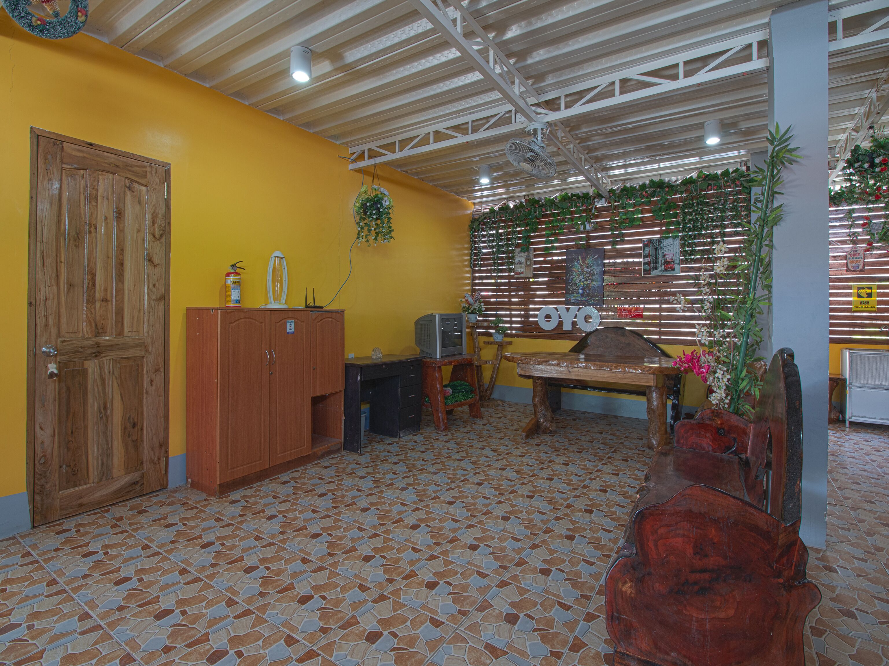 Indino Guest House 2&5 by Oyo Rooms