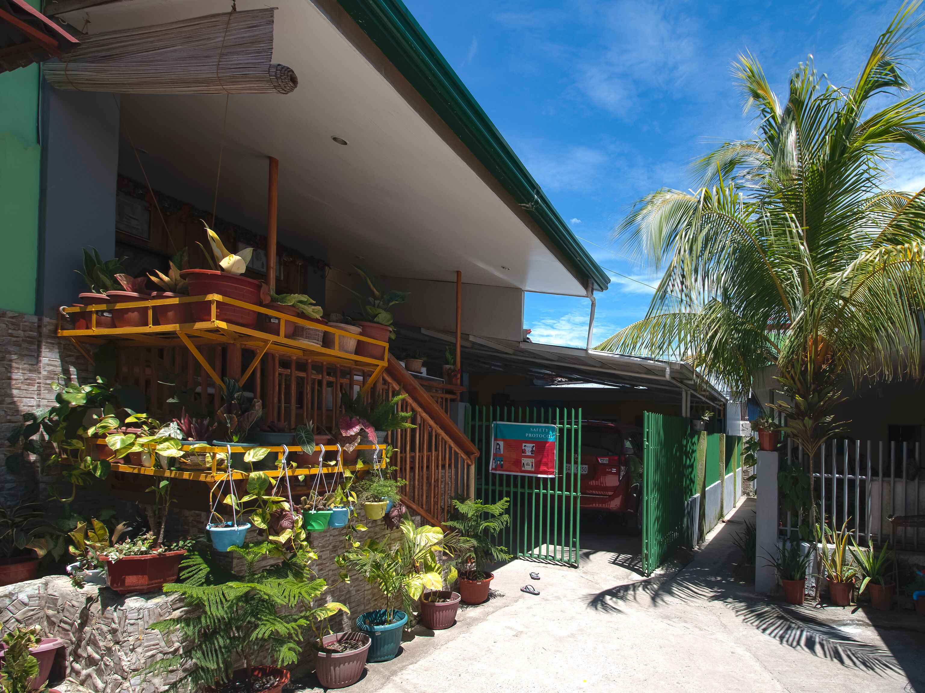 Indino Guest House 2&5 by Oyo Rooms