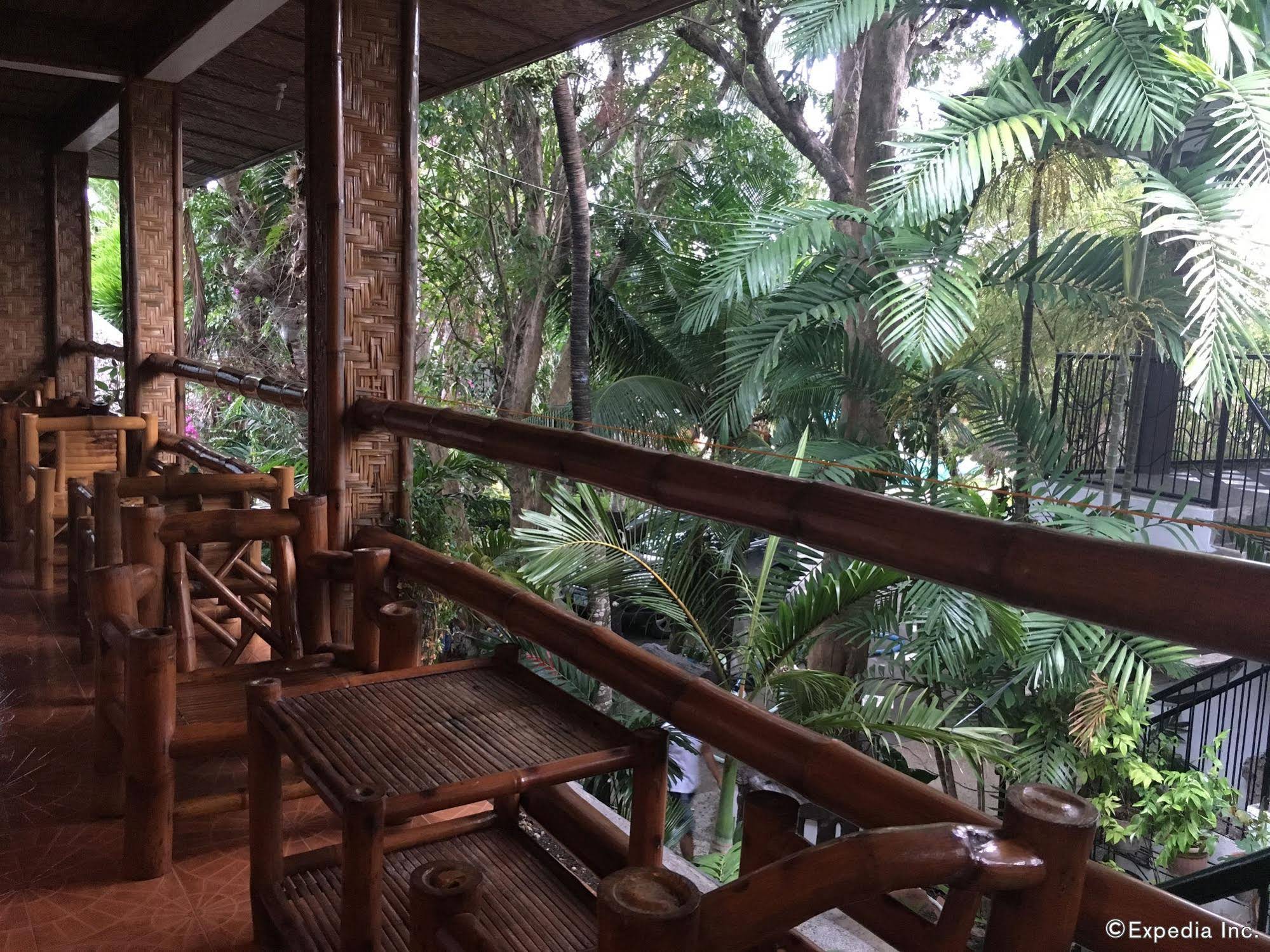 Loves Beach and Dive Resort