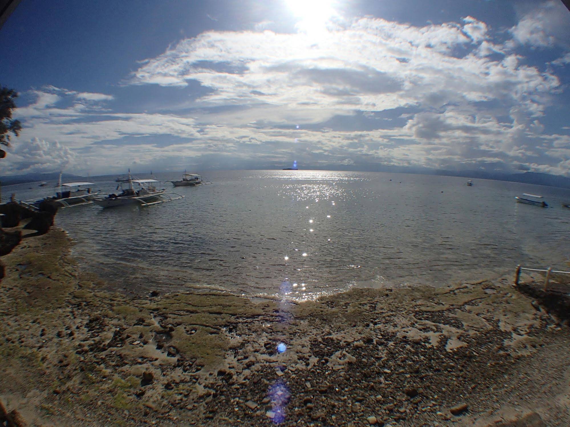 Pescadores Suites Moalboal