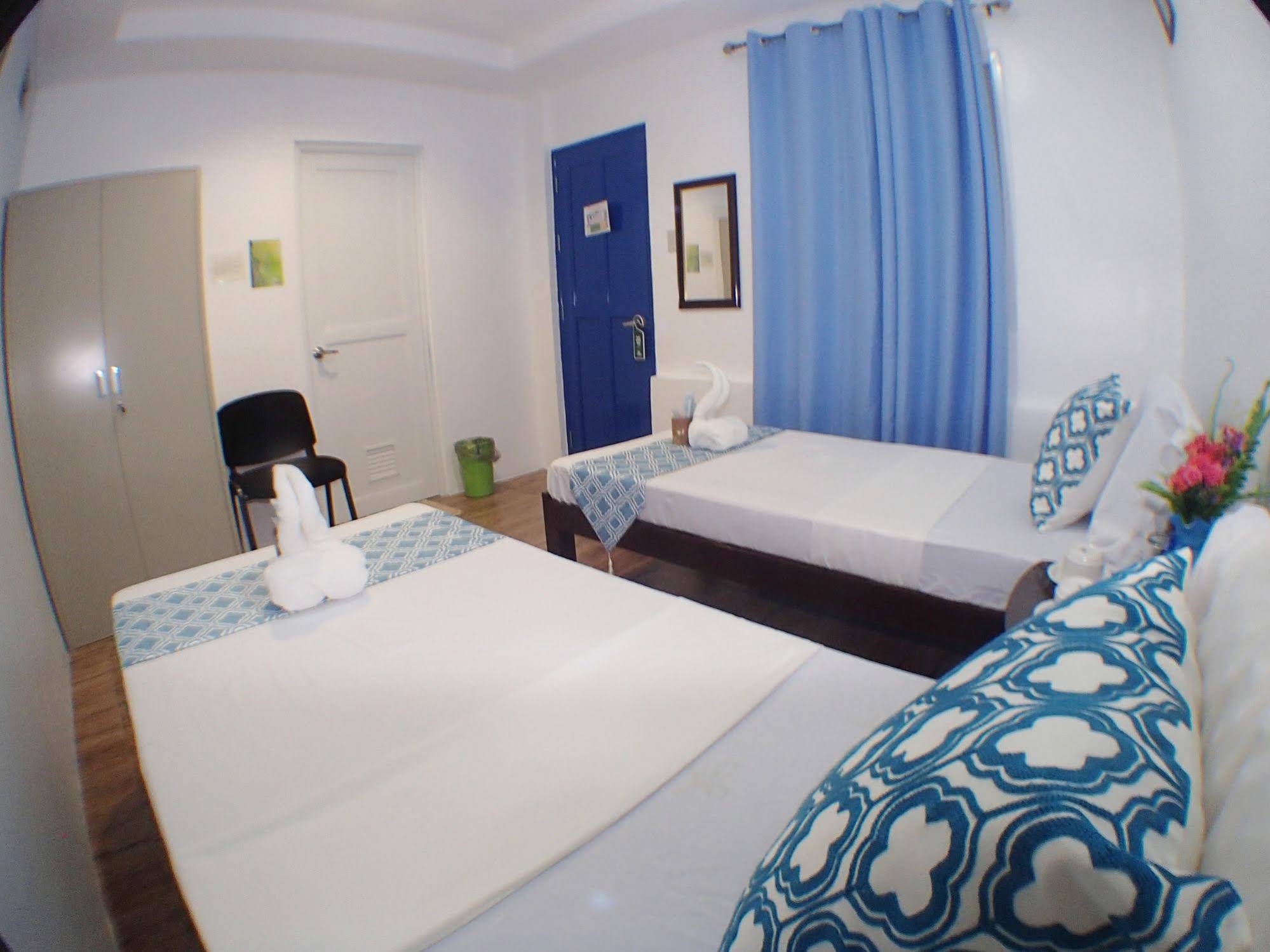Pescadores Suites Moalboal