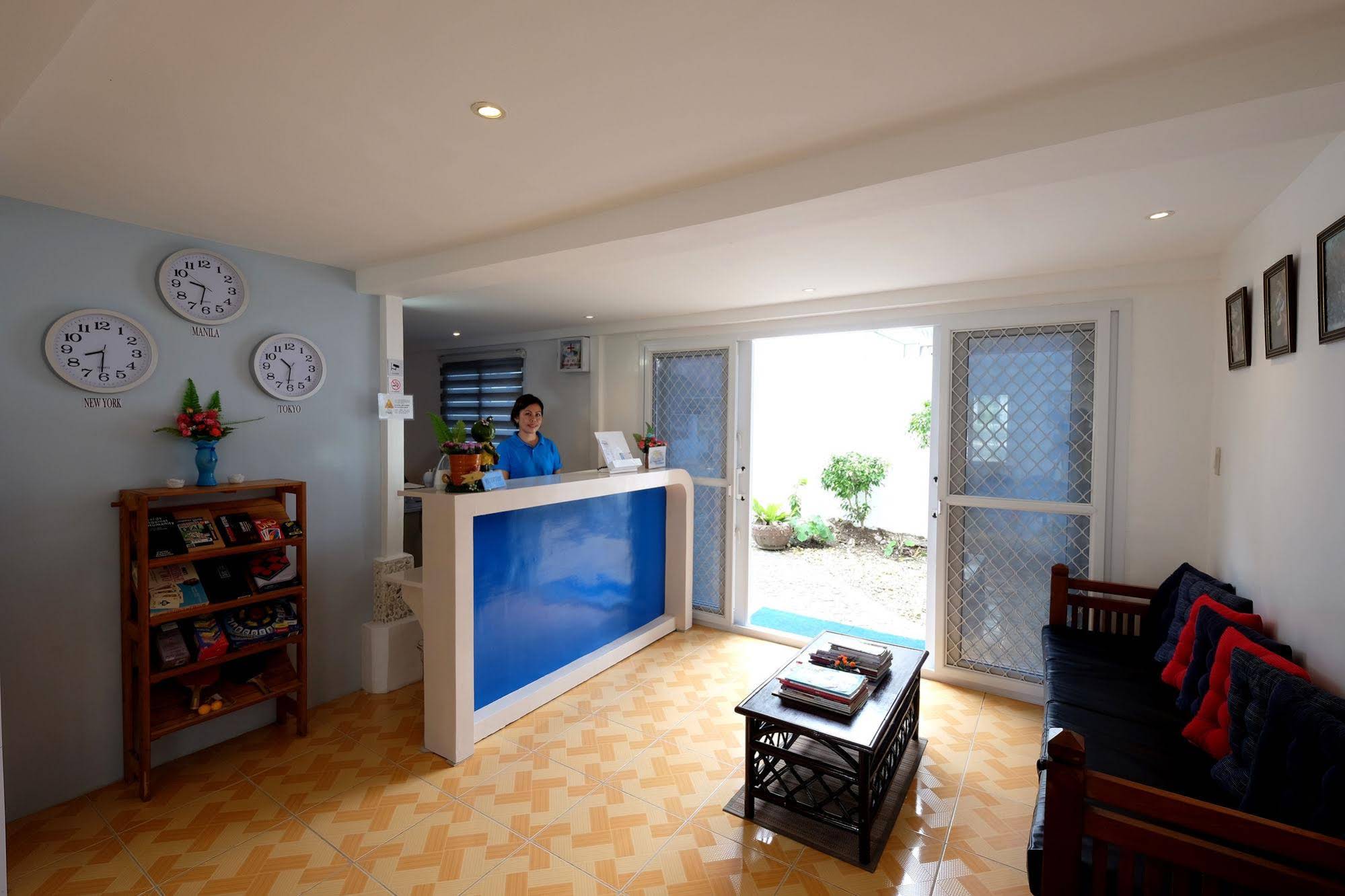 Pescadores Suites Moalboal