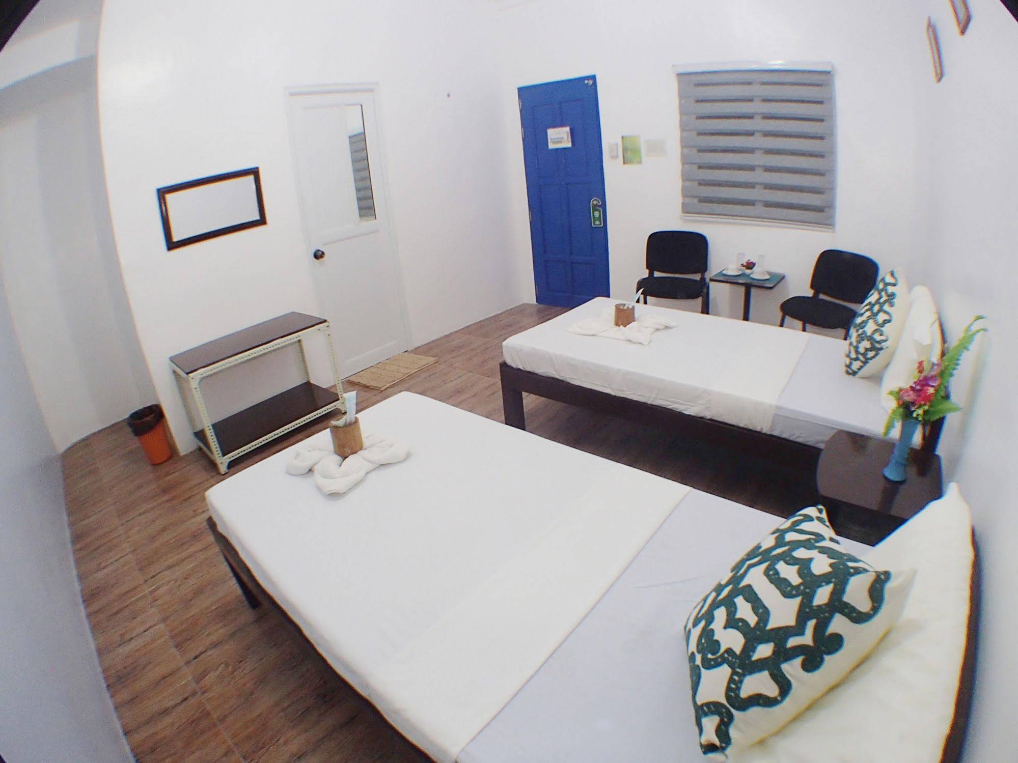 Pescadores Suites Moalboal