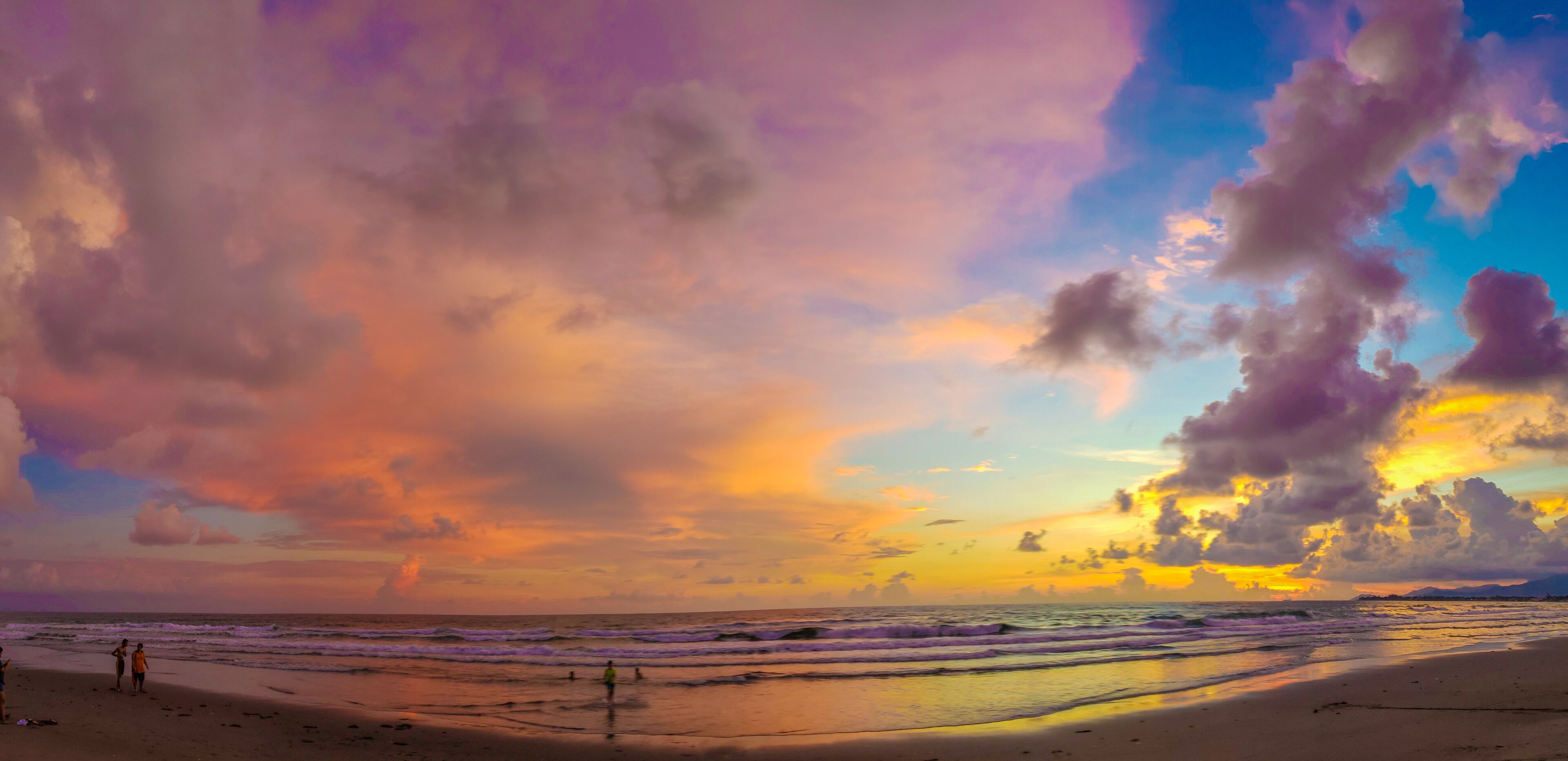 Crystal Shore Beach Resort powered by Cocotel