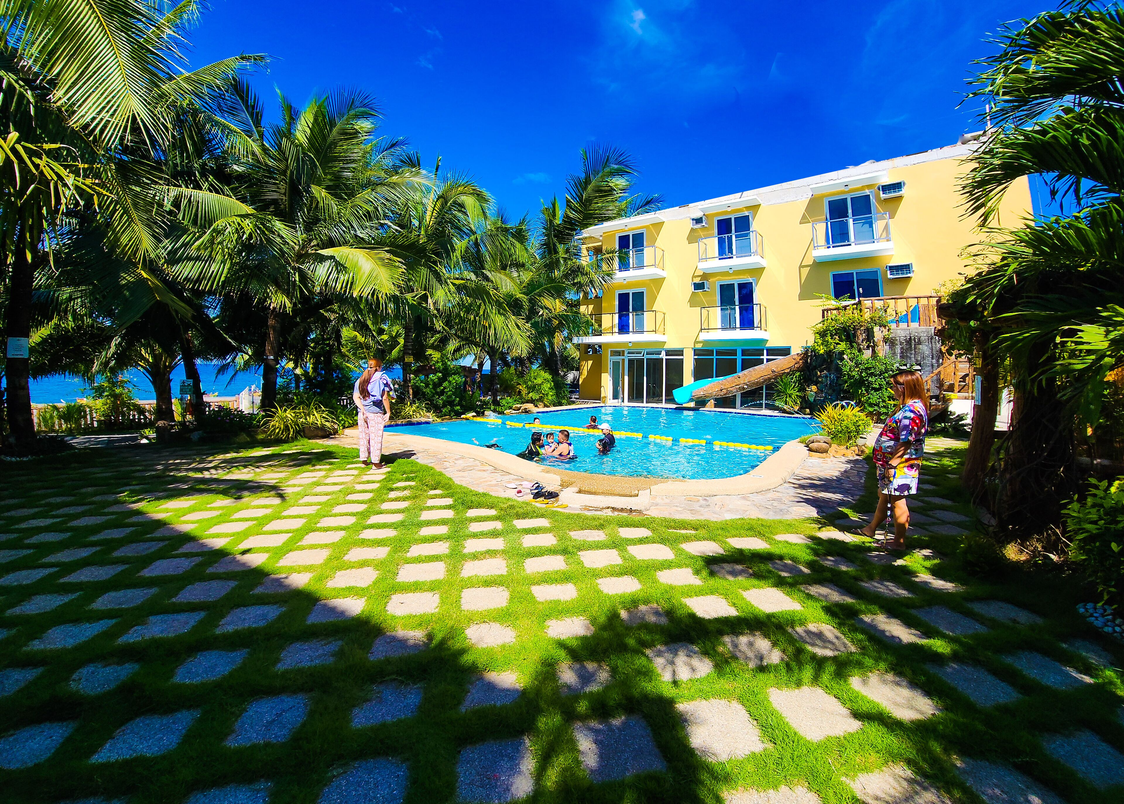 Crystal Shore Beach Resort powered by Cocotel