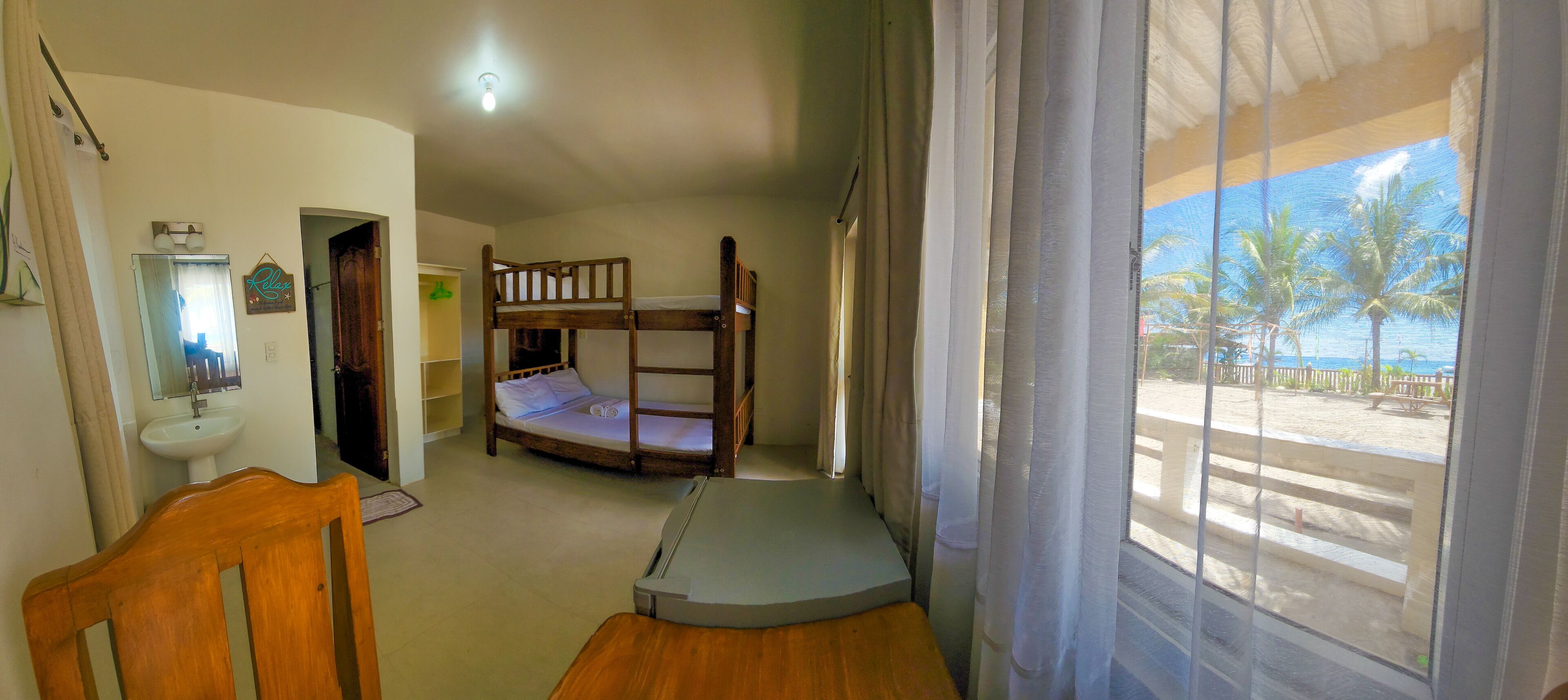 Crystal Shore Beach Resort powered by Cocotel