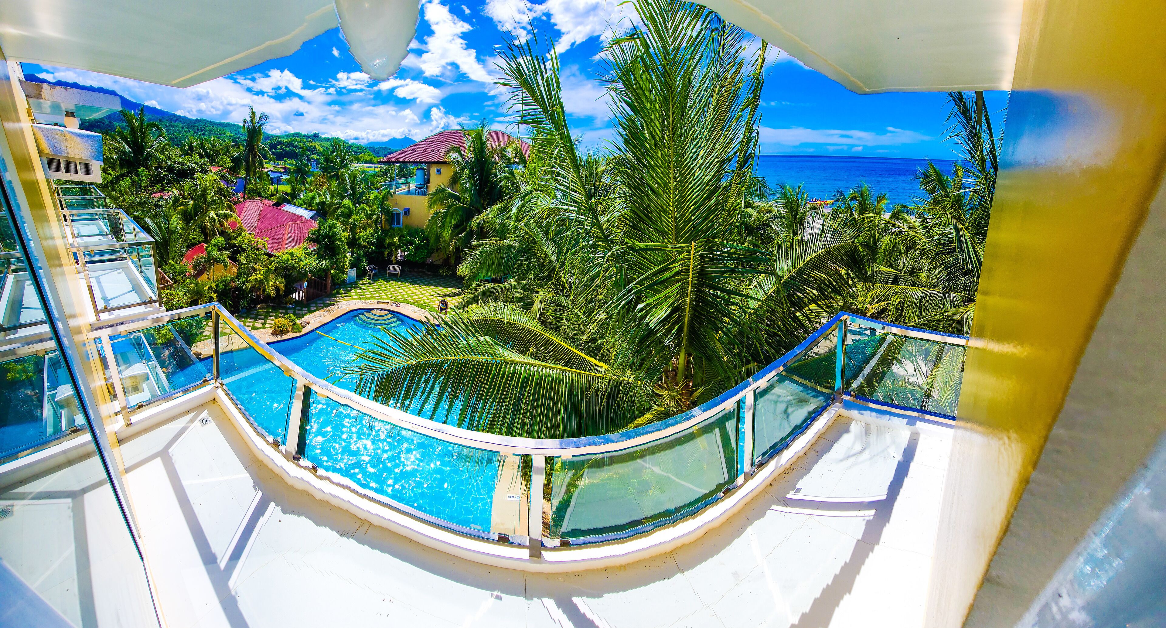 Crystal Shore Beach Resort powered by Cocotel