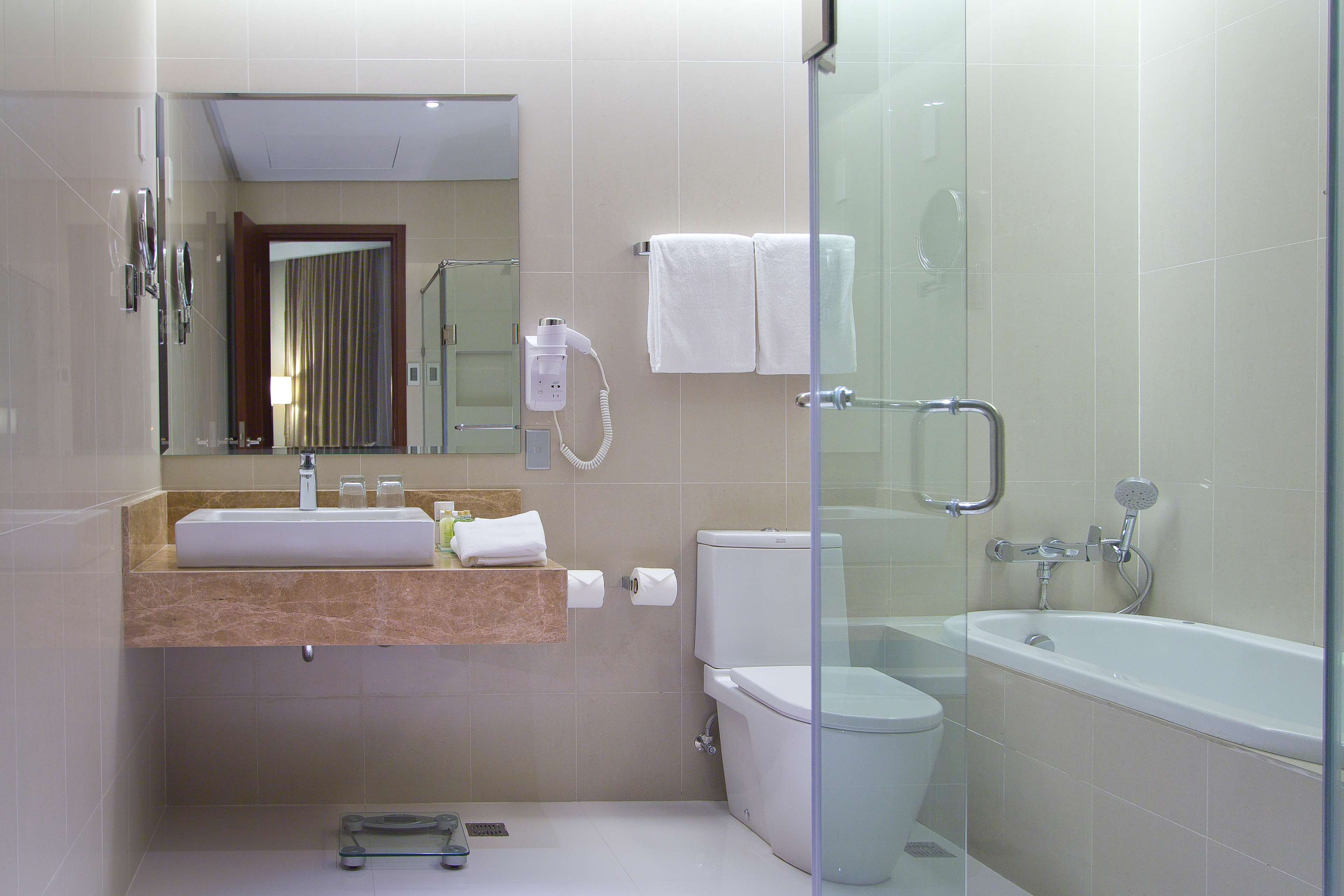 Acacia Hotel Manila