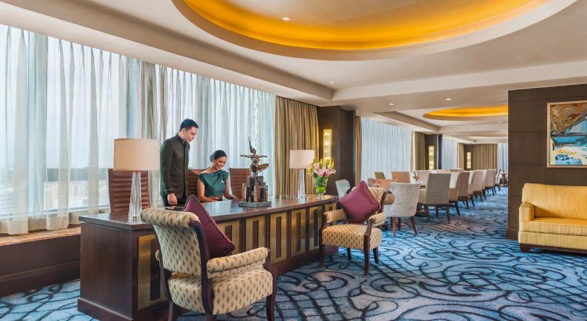 Crimson Hotel Filinvest City Manila