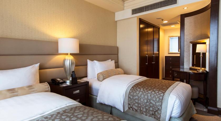 Crimson Hotel Filinvest City Manila