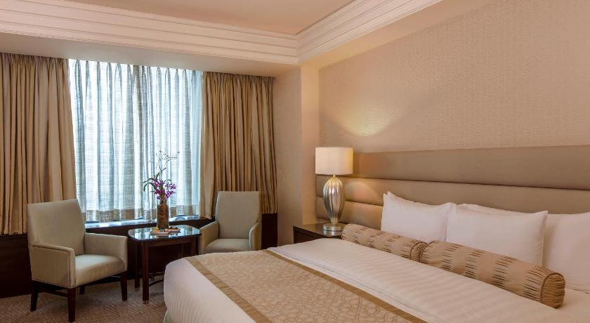 Crimson Hotel Filinvest City Manila