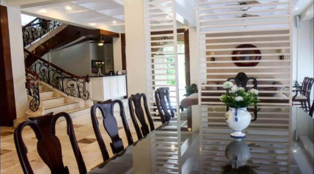 Citi Garden Suites
