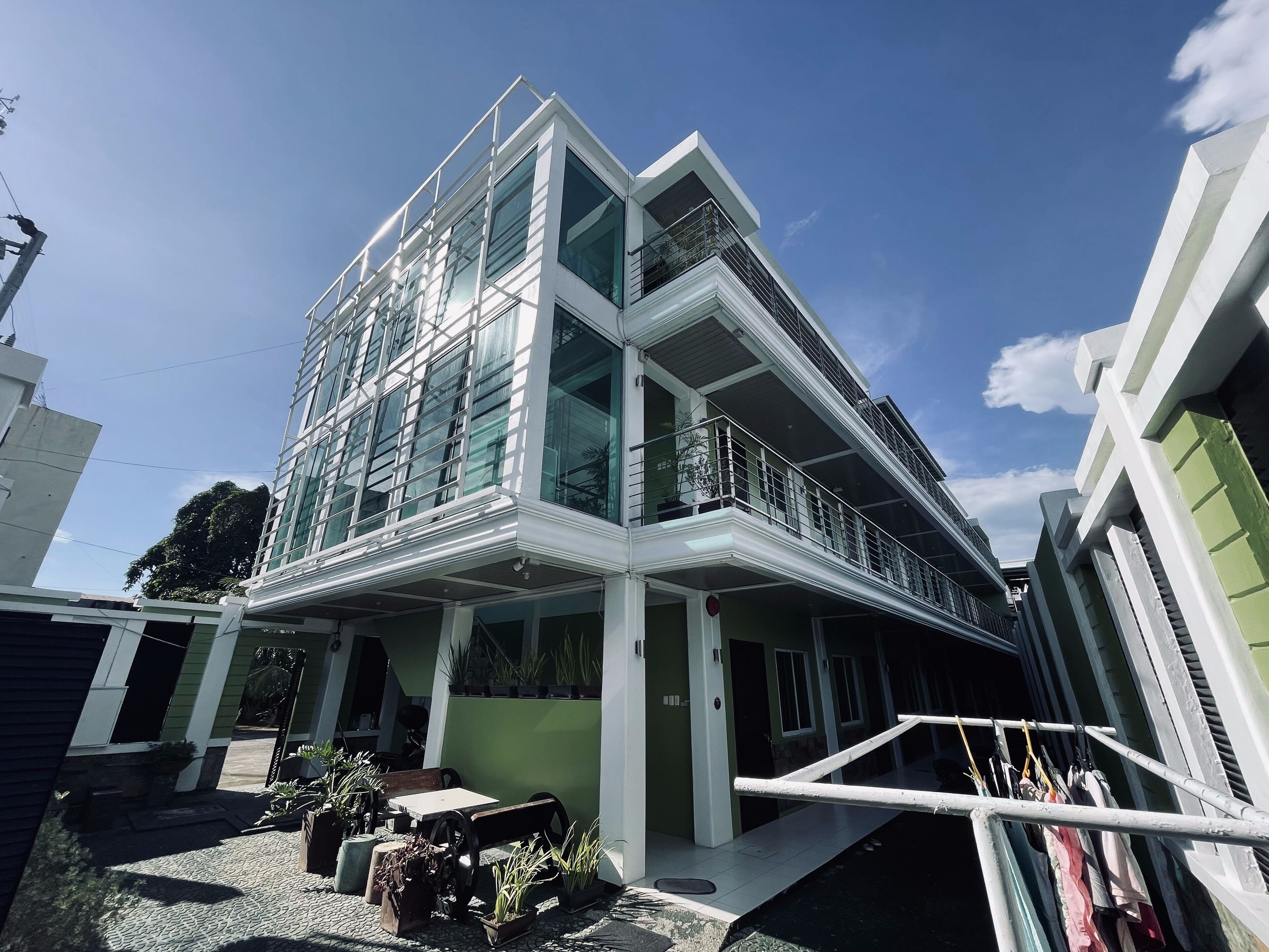 Delta Star Manor