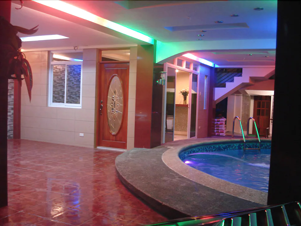 Southpoolside Tourist Inn
