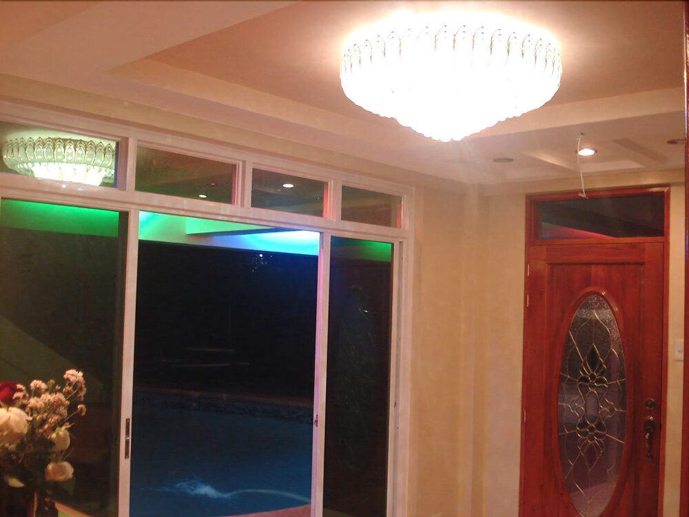 Southpoolside Tourist Inn