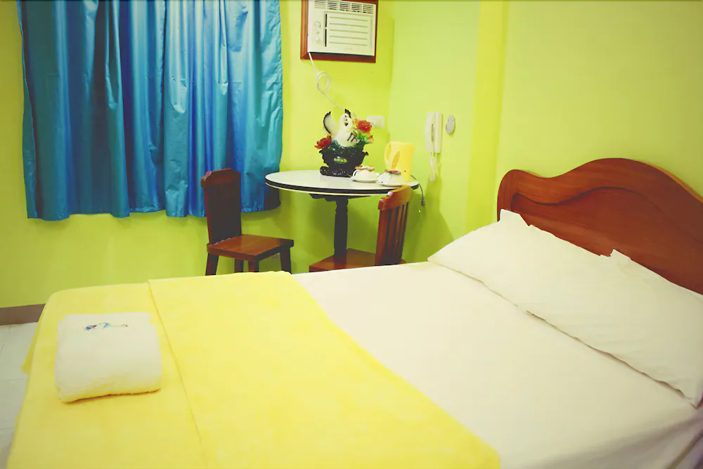 Southpoolside Tourist Inn