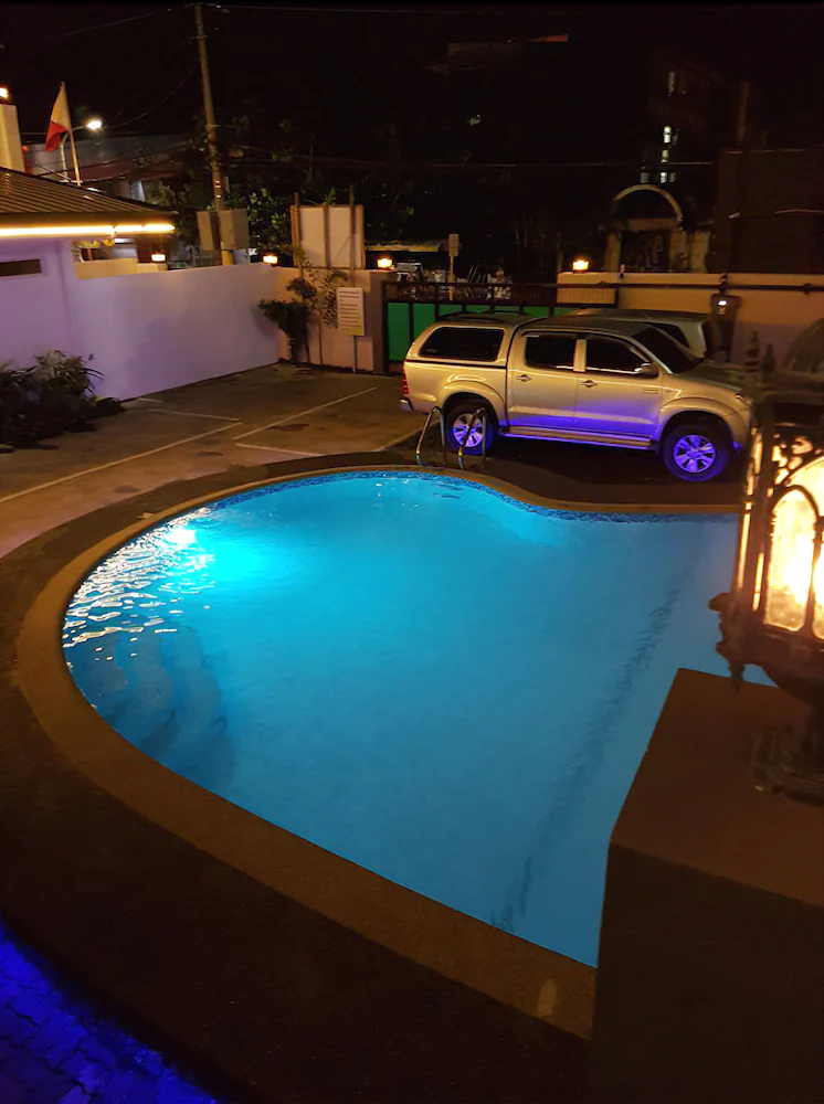 Southpoolside Tourist Inn