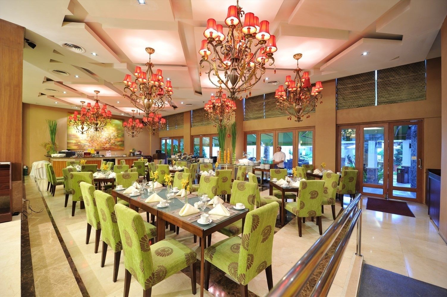 The Avenue Plaza Hotel