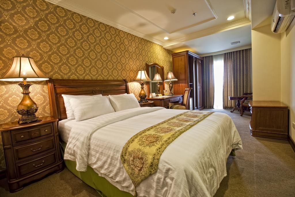 Villa Caceres Hotel