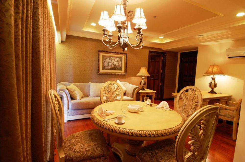 Villa Caceres Hotel