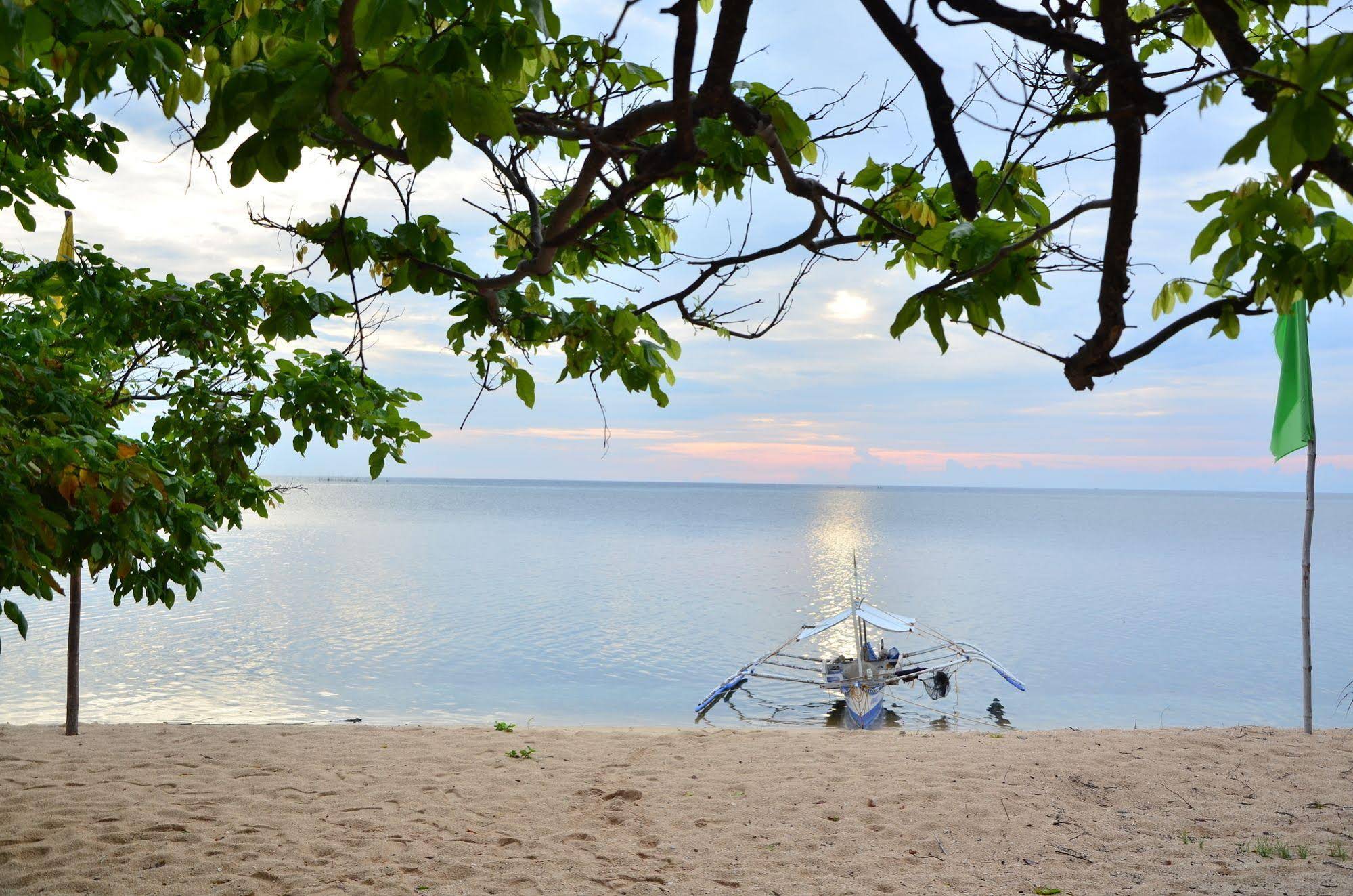 Arena Island Resort