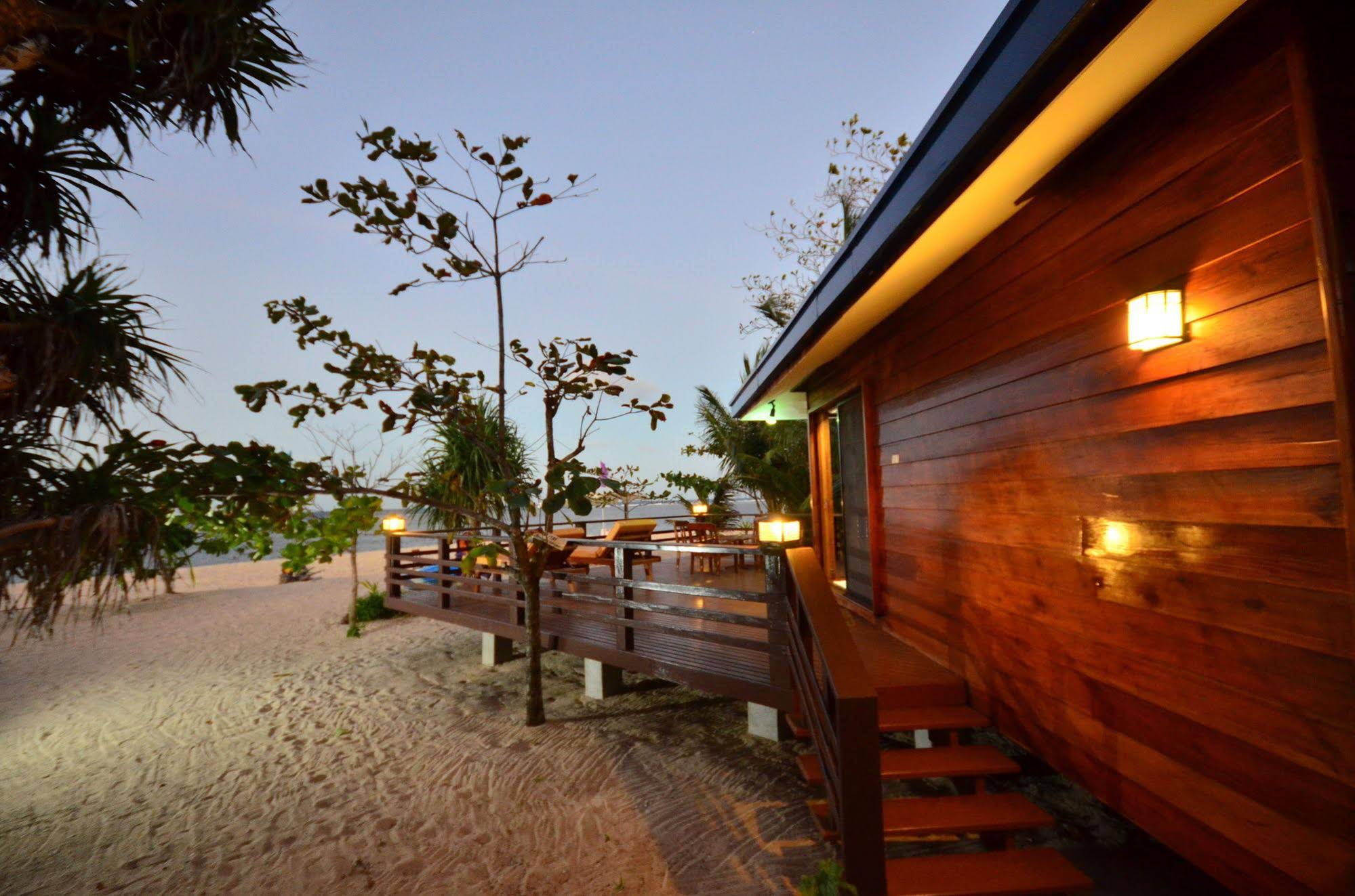Arena Island Resort